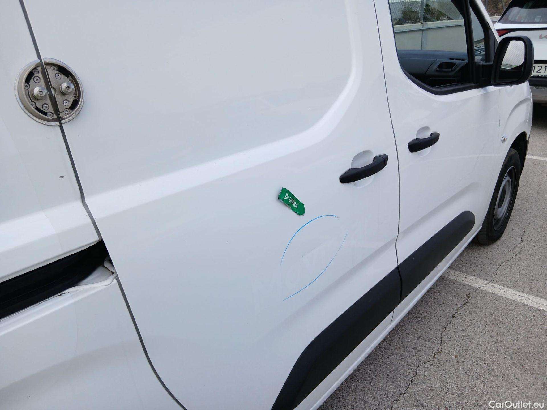  Citroen  Berlingo CITROEN  / 2018 / 4P / furgón derivado de turismo Talla M BlueHDi 100 CLUB #28