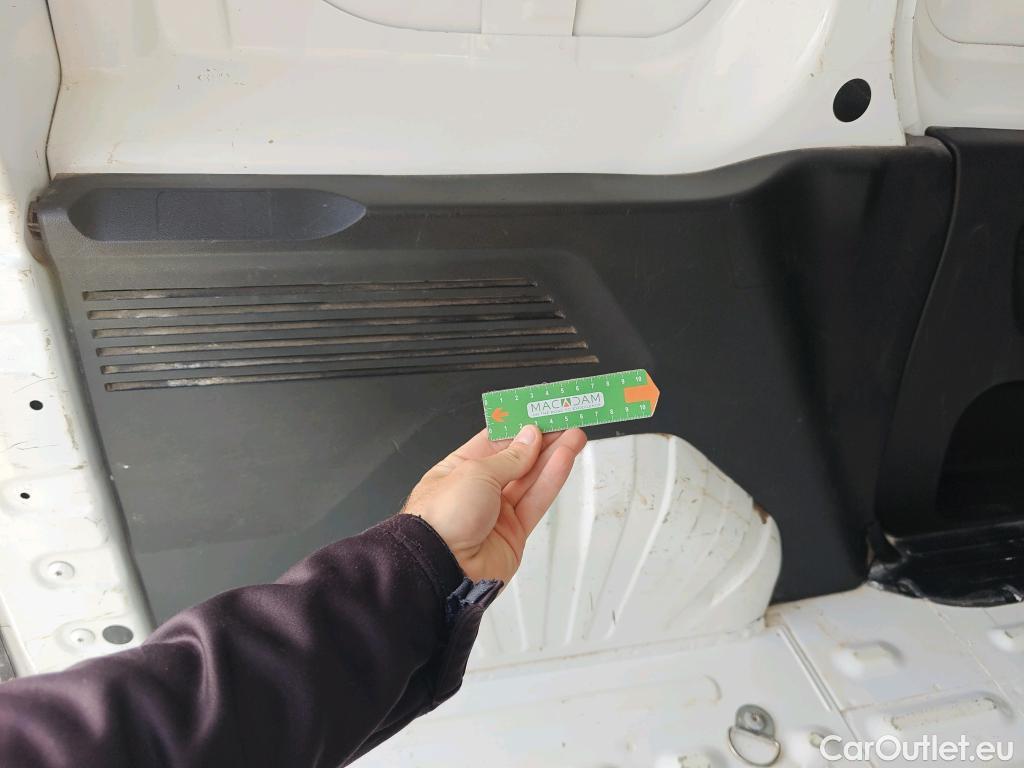  Opel  Combo OPEL  / 2018 / 3P / furgón derivado de turismo 1.5 TD 75kW (100CV) Express L H1 650kg (AC) #30