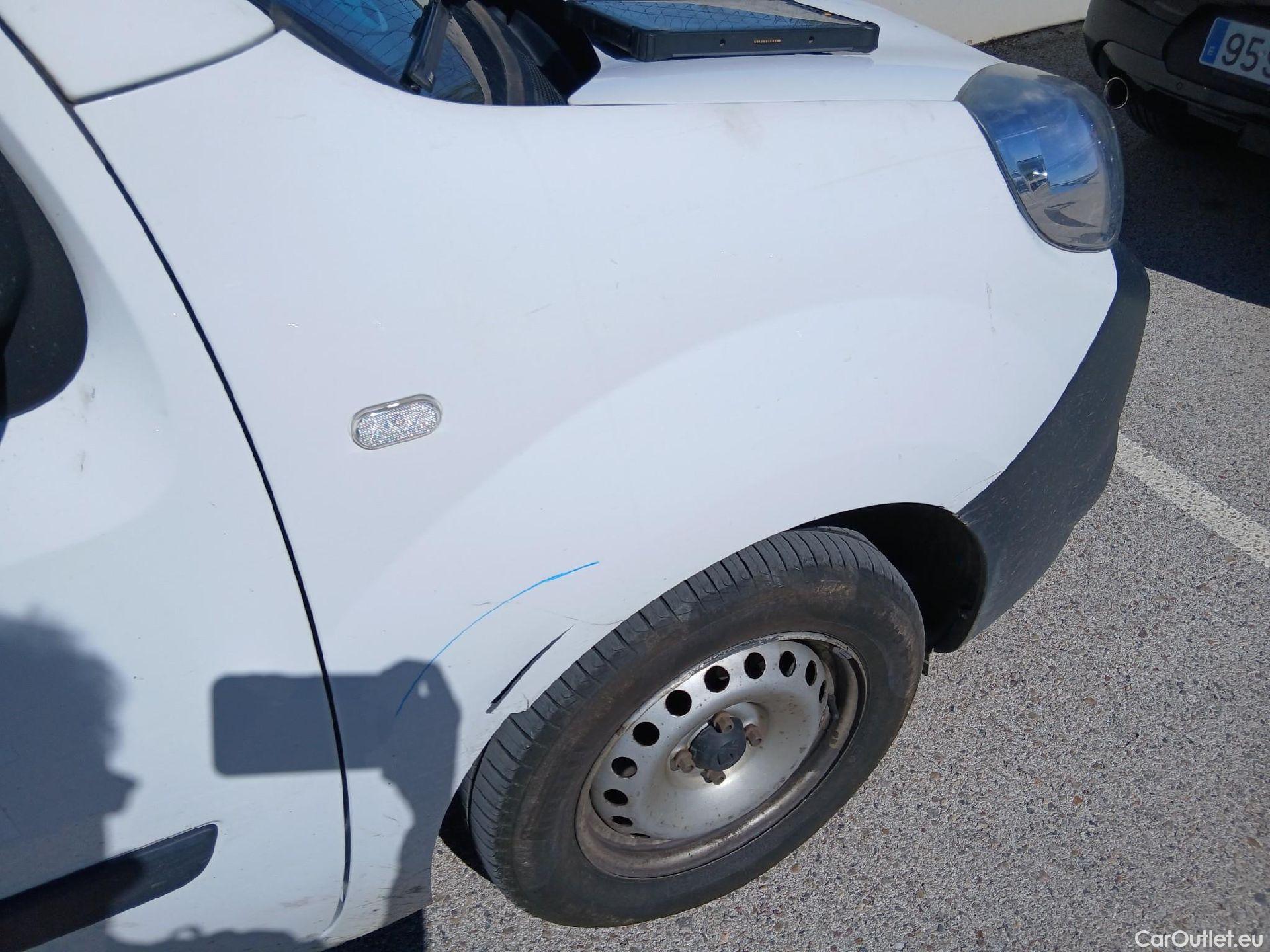  Renault  Kangoo RENAULT  Furgón/2013/3P/furgón derivado de turismo Profesional dCi 55 kW (75 CV) #36