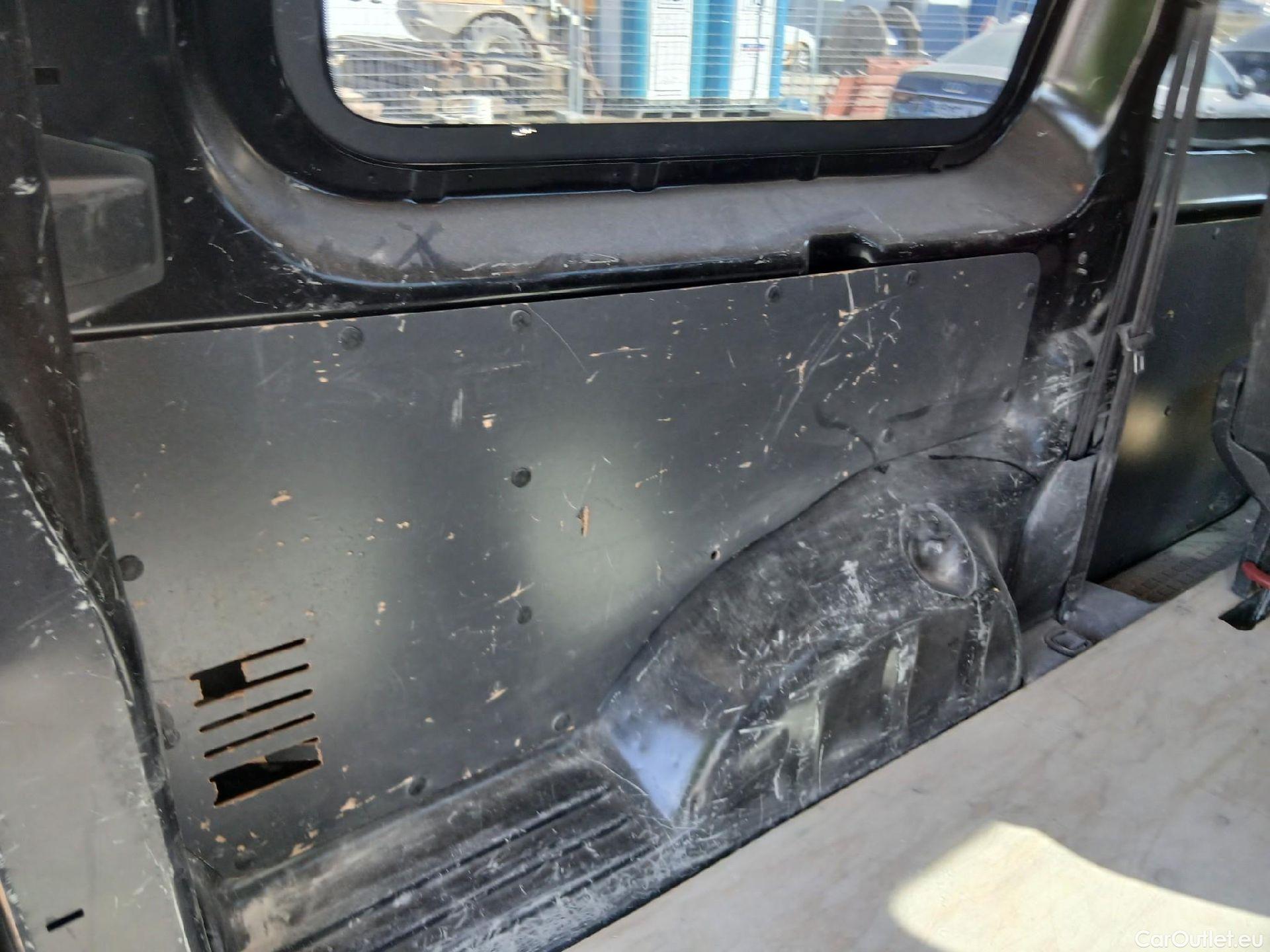  Opel  Vivaro OPEL  / 2019 / 4P / combi 1.5 Diésel 88kW (120CV) L Std Express #49