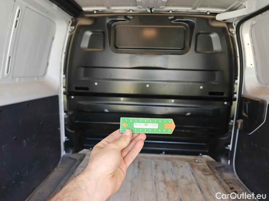  Peugeot  Expert PEUGEOT  / 2016 / 4P / furgón Furgón BlueHDi 100 S&S 6v Long #57