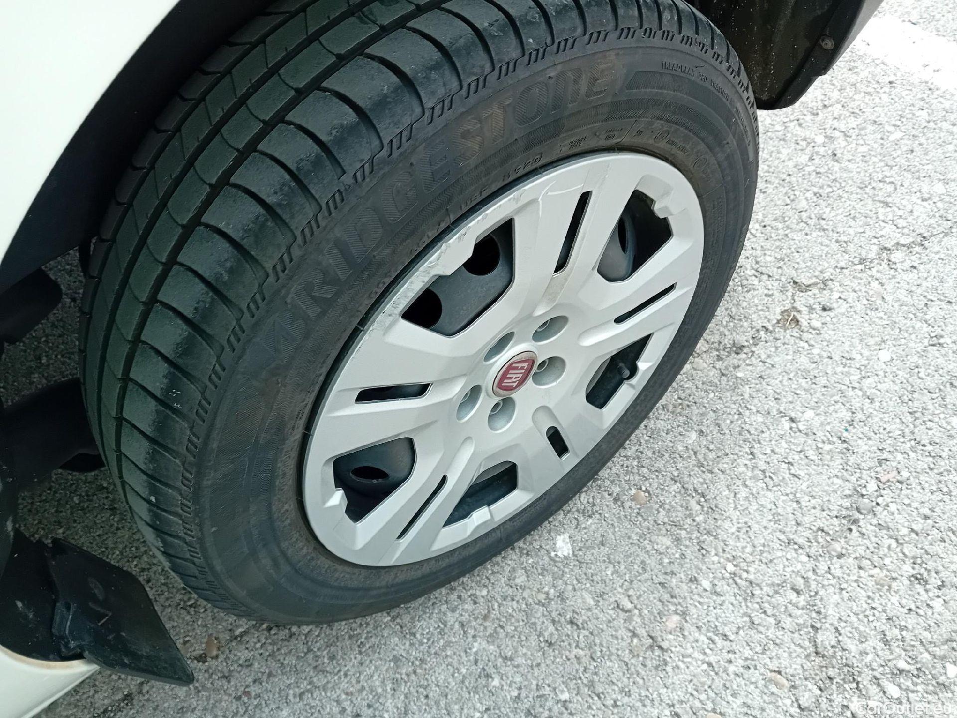  Fiat  Doblo FIAT Doblò Cargo/2015/4P/furgón derivado de turismo Cargo SX 1.6 Mjet 66kW (90CV) (AC) #16