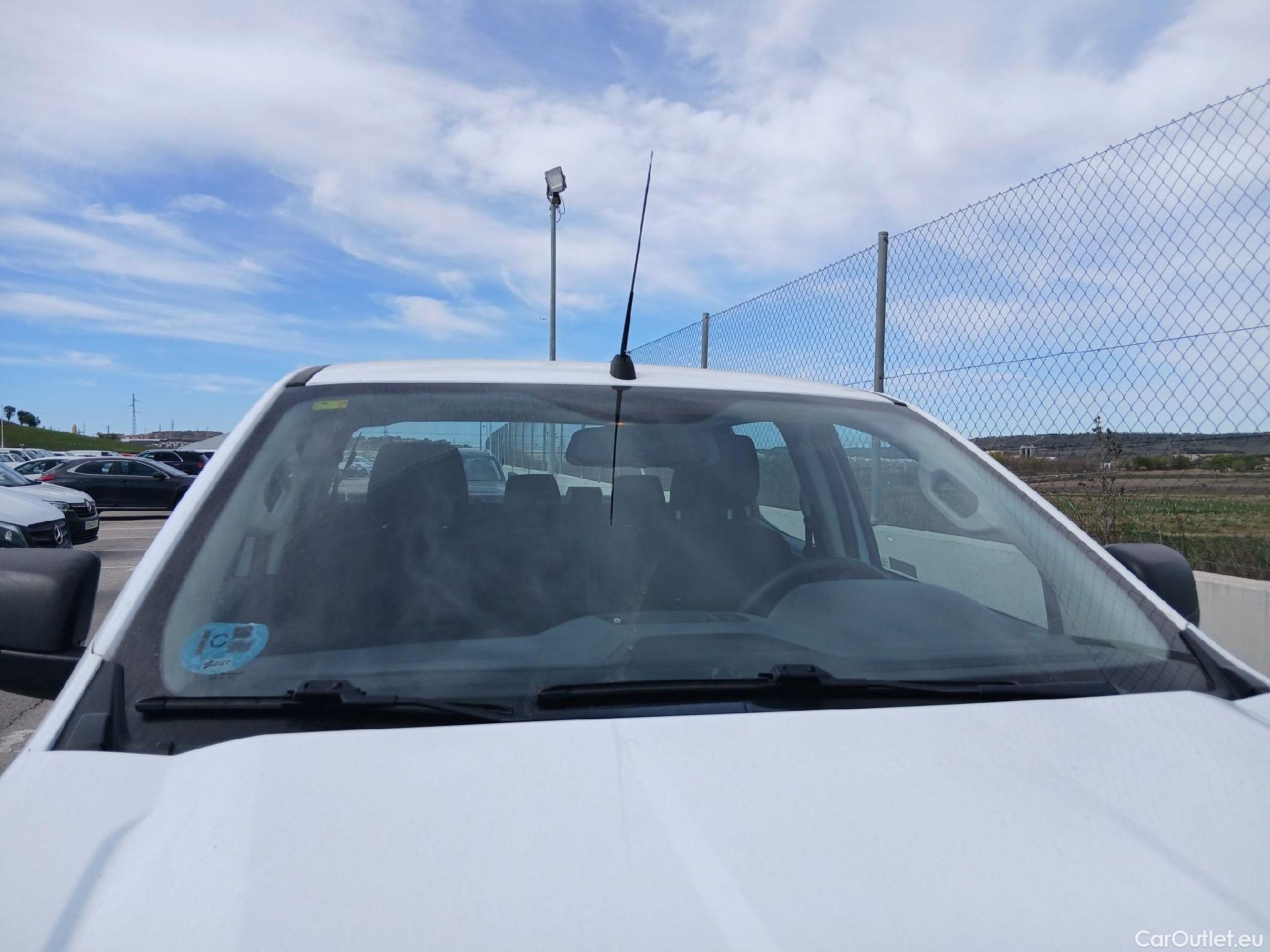  Ford  Ranger FORD  VU 4p 6G pickup 2.2 TDCi 118kW 4x4 Doble Cab. XL S/S #1