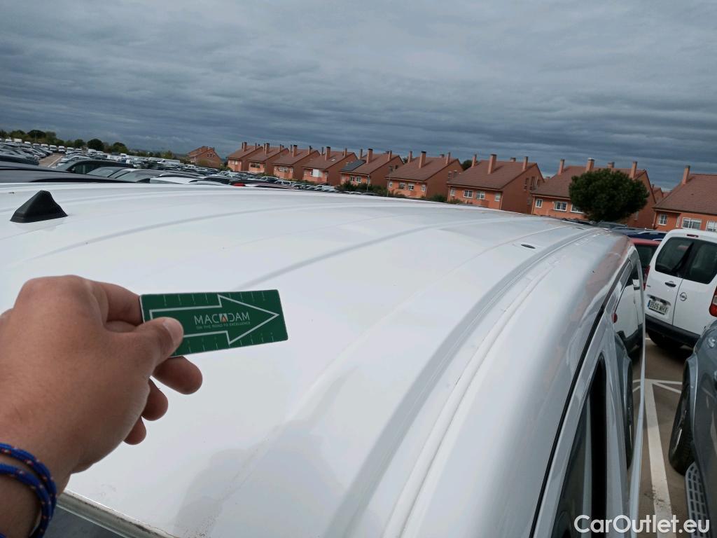  Nissan  NV200 NISSAN e- / 2009 / 5P / combi Combi 5 40 kWh PROFESIONAL #1