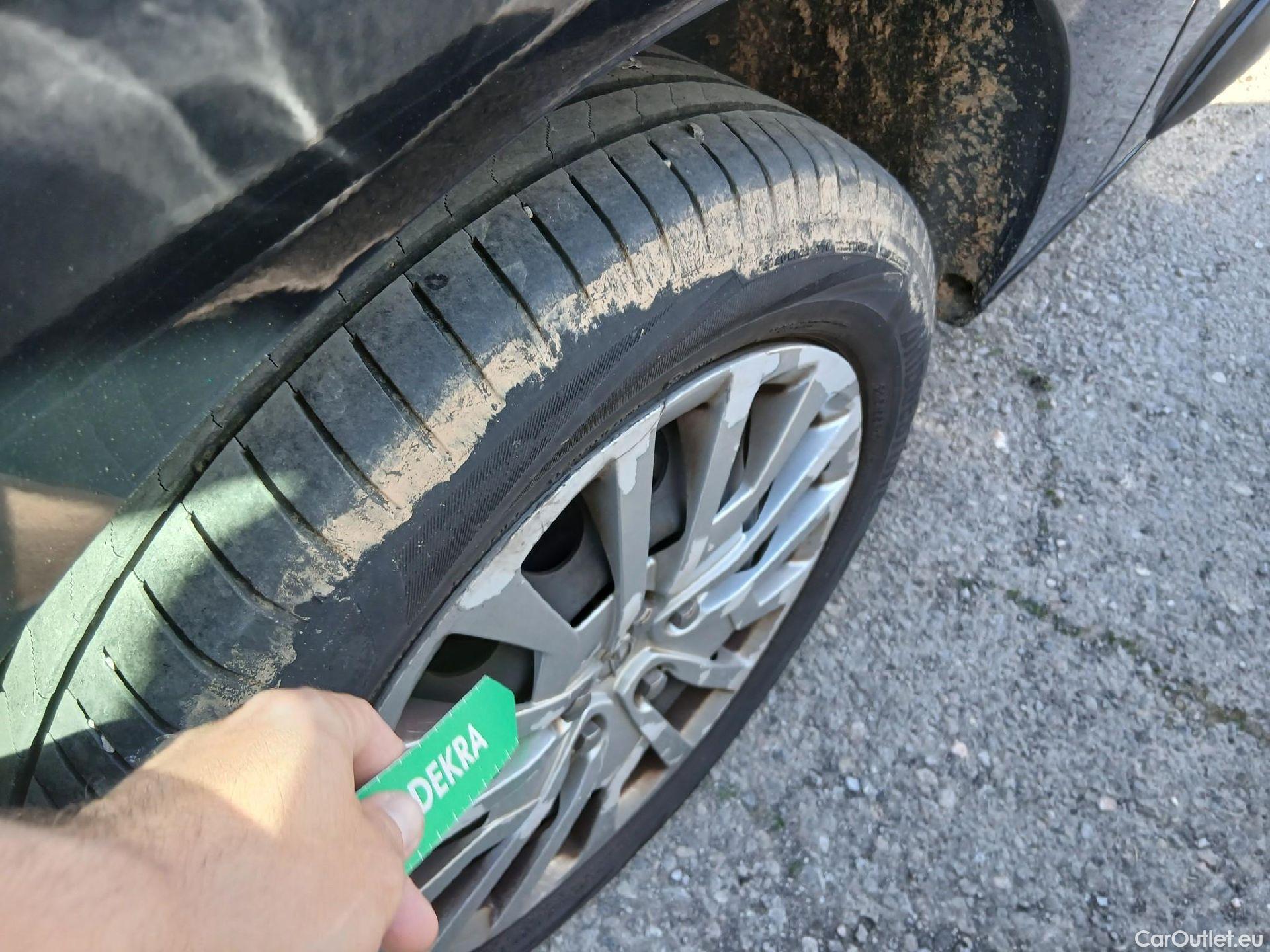  Opel  Vivaro OPEL  / 2019 / 4P / combi 1.5 Diésel 88kW (120CV) L Std Express #28