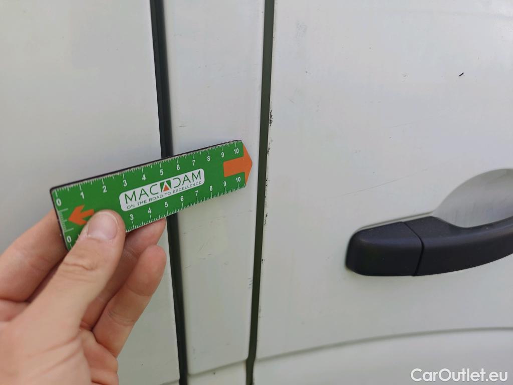  Nissan  NV400 NISSAN  / 2011 / 4P / furgón L2H2 3,5T 2.3dCi 99kW FWD Comfort #ISOTERMO# #34