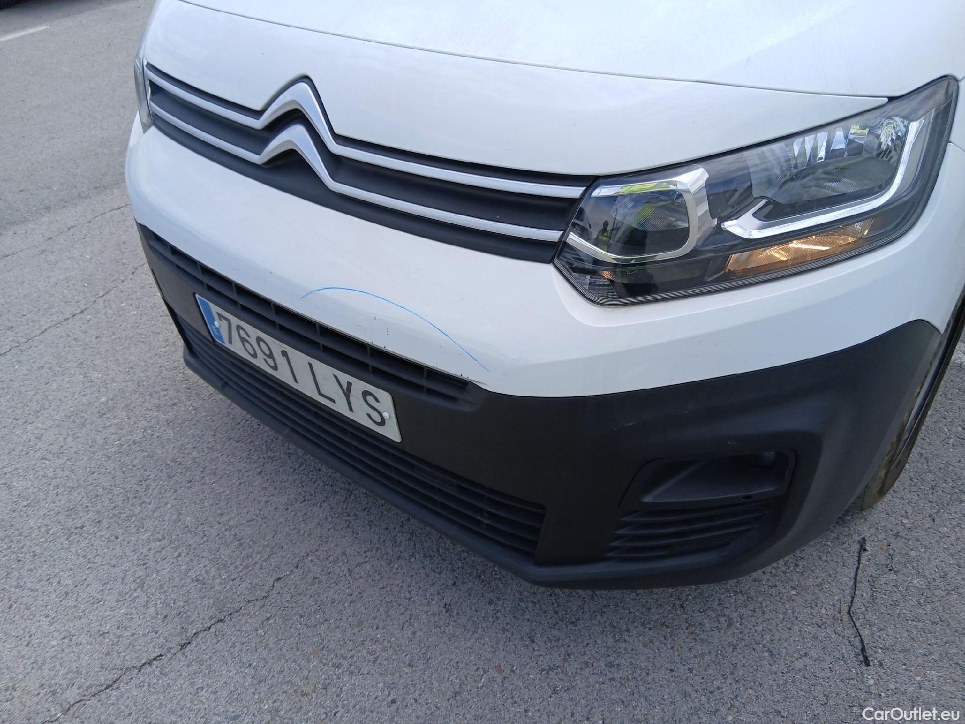  Citroen  Berlingo CITROEN  / 2018 / 4P / furgón derivado de turismo Talla M BlueHDi 100 CLUB #3