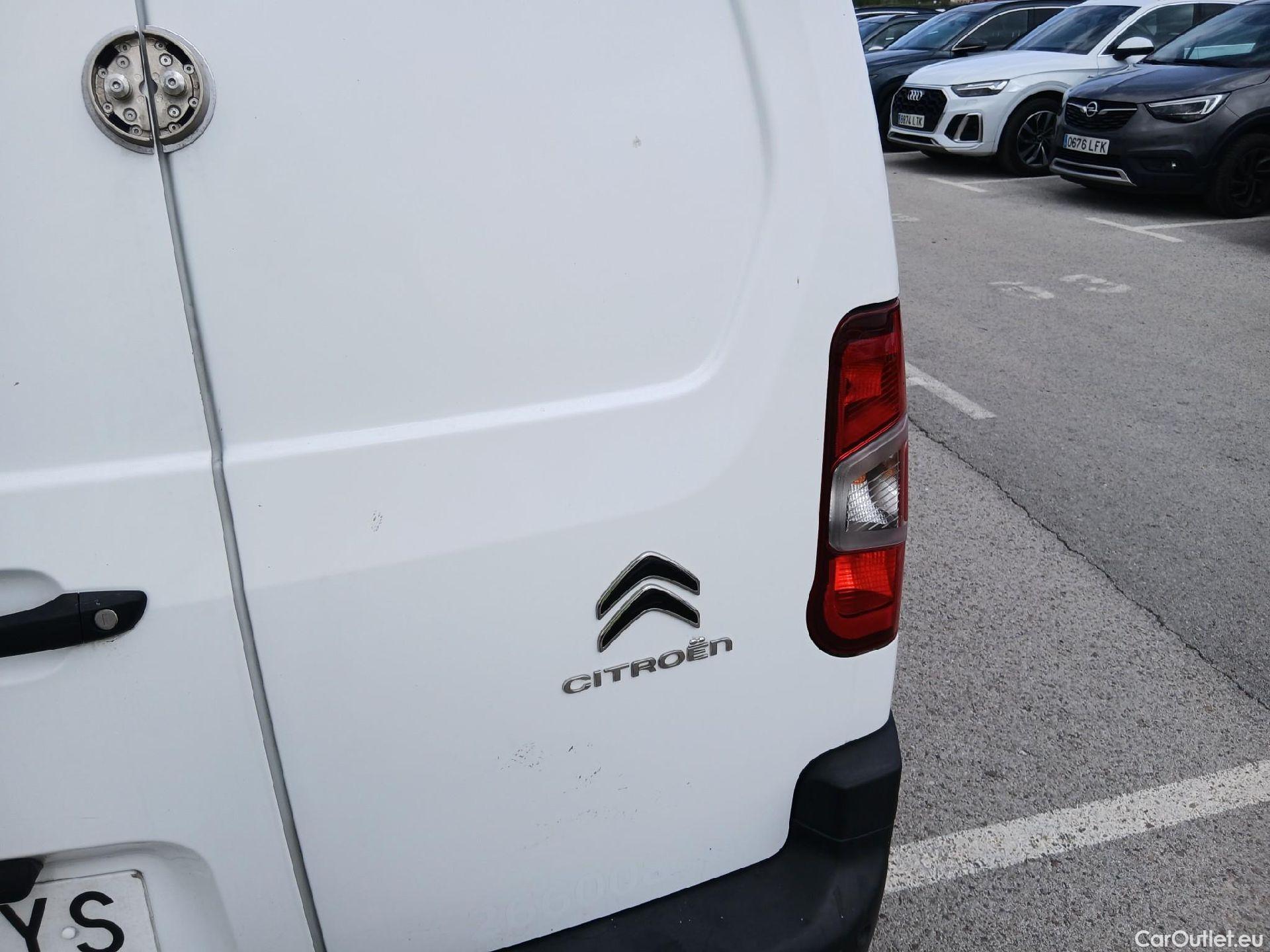  Citroen  Berlingo CITROEN  / 2018 / 4P / furgón derivado de turismo Talla M BlueHDi 100 CLUB #23