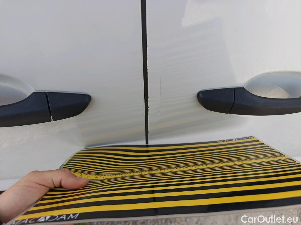  Opel  Combo OPEL  / 2018 / 3P / furgón derivado de turismo 1.5 TD 75kW (100CV) Express L H1 650kg (AC) #15