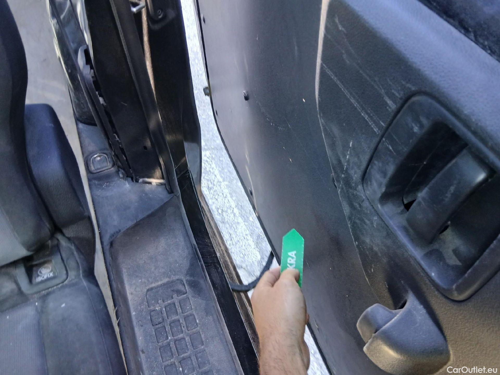  Opel  Vivaro OPEL  / 2019 / 4P / combi 1.5 Diésel 88kW (120CV) L Std Express #52