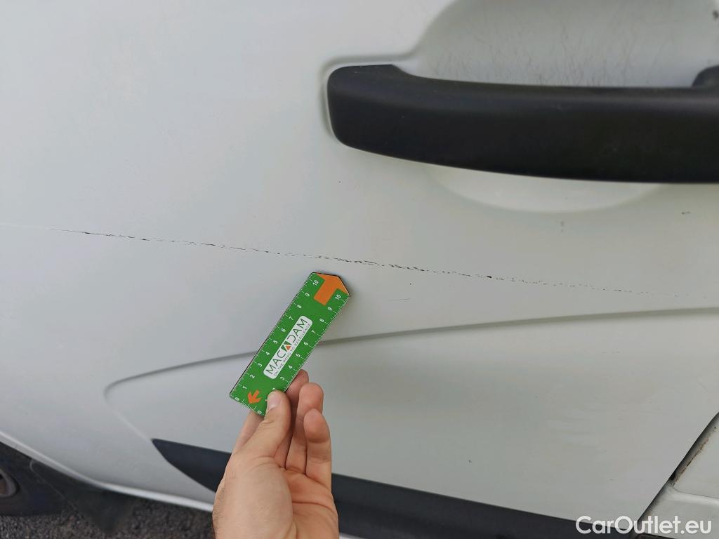  Nissan  NV400 NISSAN  / 2011 / 4P / furgón L2H2 3,5T 2.3dCi 99kW FWD Comfort #ISOTERMO# #64