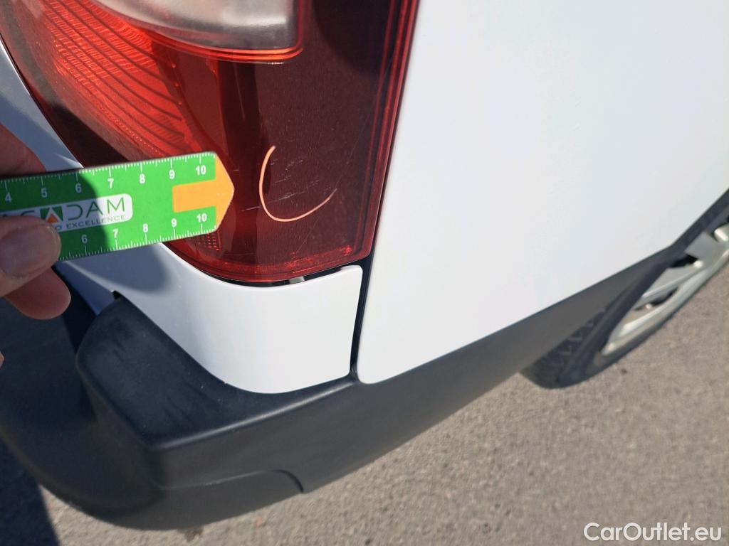  Citroen  Berlingo  Combi Live Pack XL 1.5 BlueHDi 100CV MT6 E6d #52