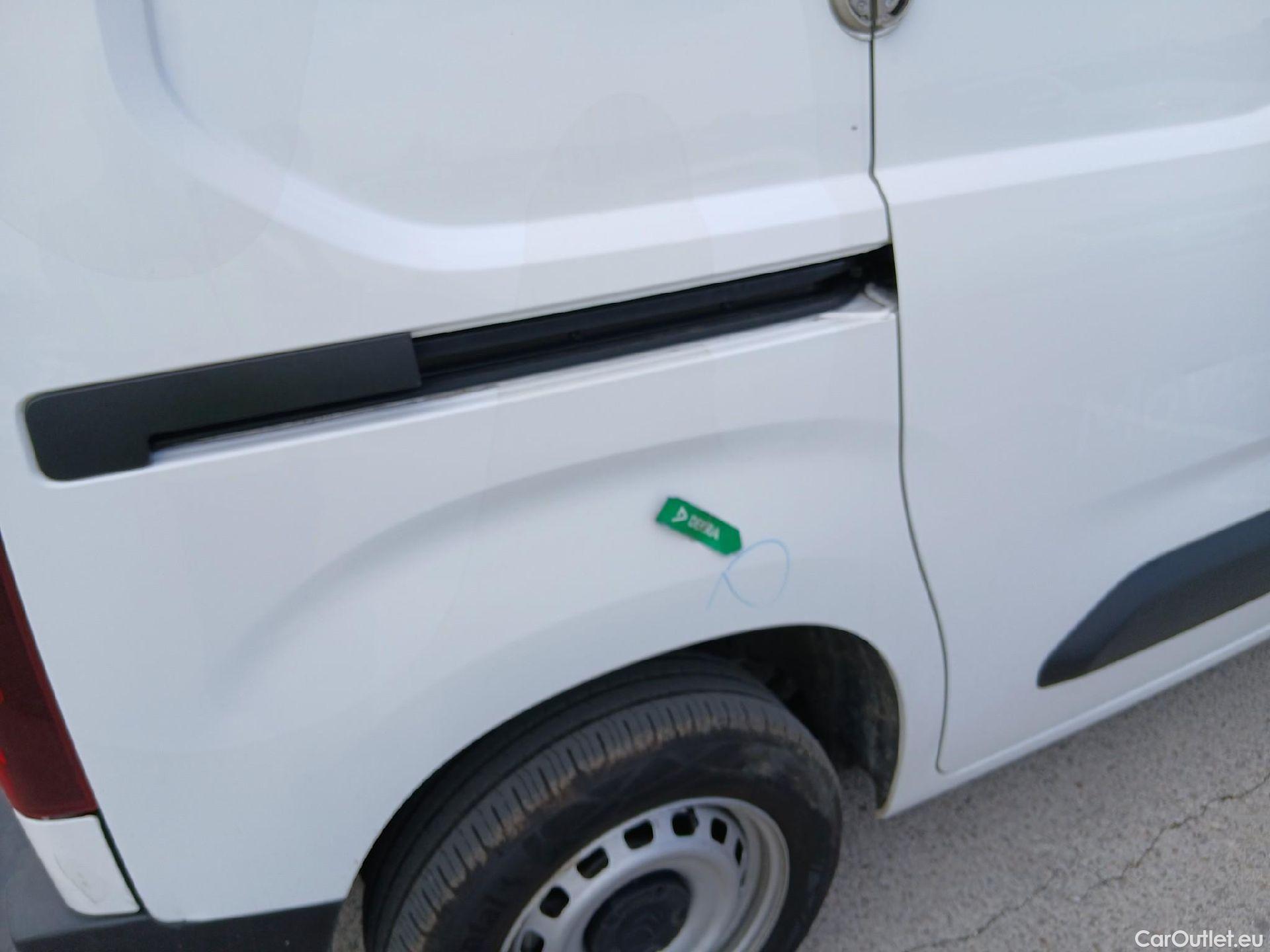  Citroen  Berlingo CITROEN  / 2018 / 4P / furgón derivado de turismo Talla M BlueHDi 100 CLUB #25