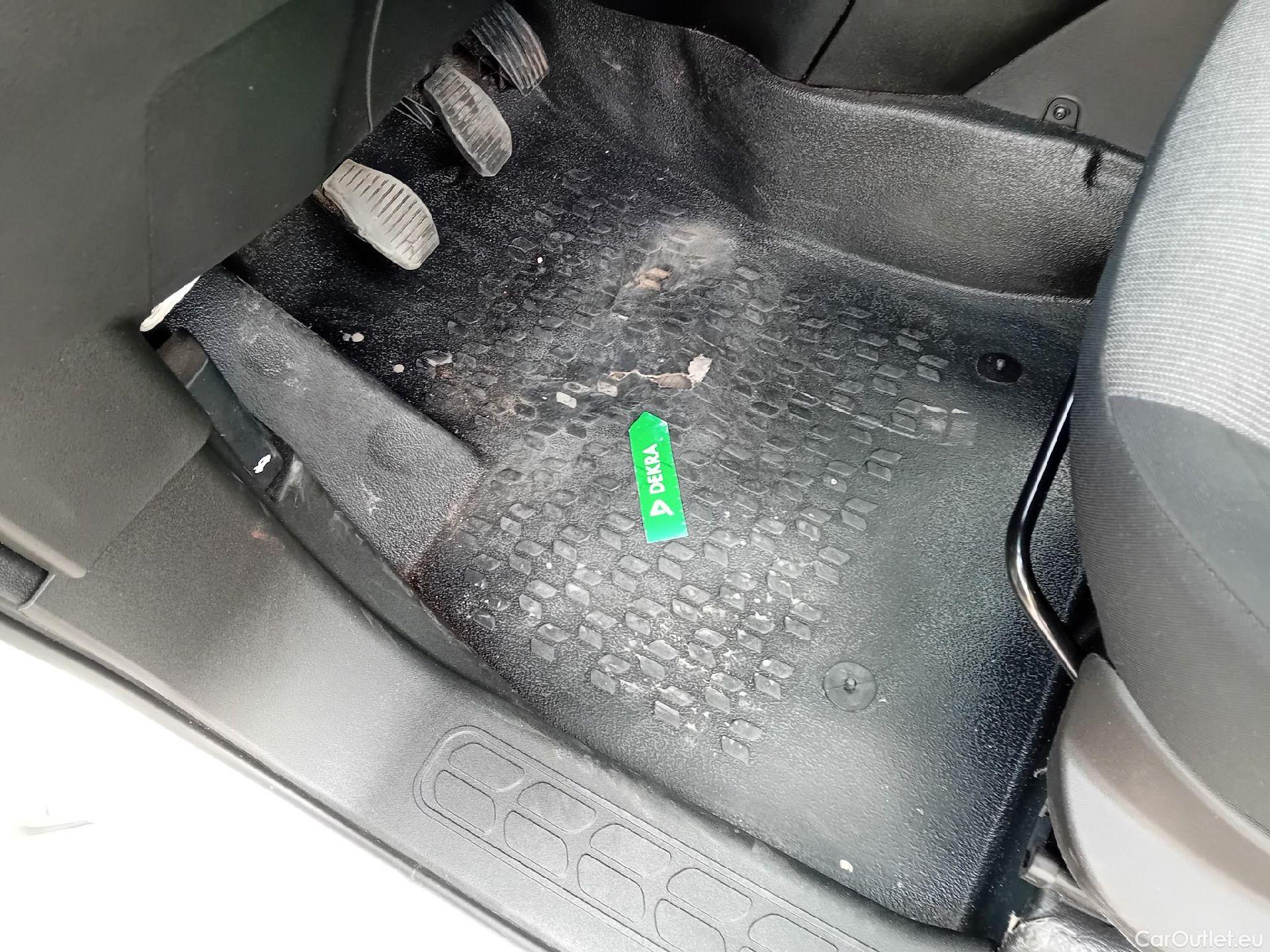  Fiat  Doblo FIAT Doblò Cargo/2015/4P/furgón derivado de turismo Cargo SX 1.6 Mjet 66kW (90CV) (AC) #4