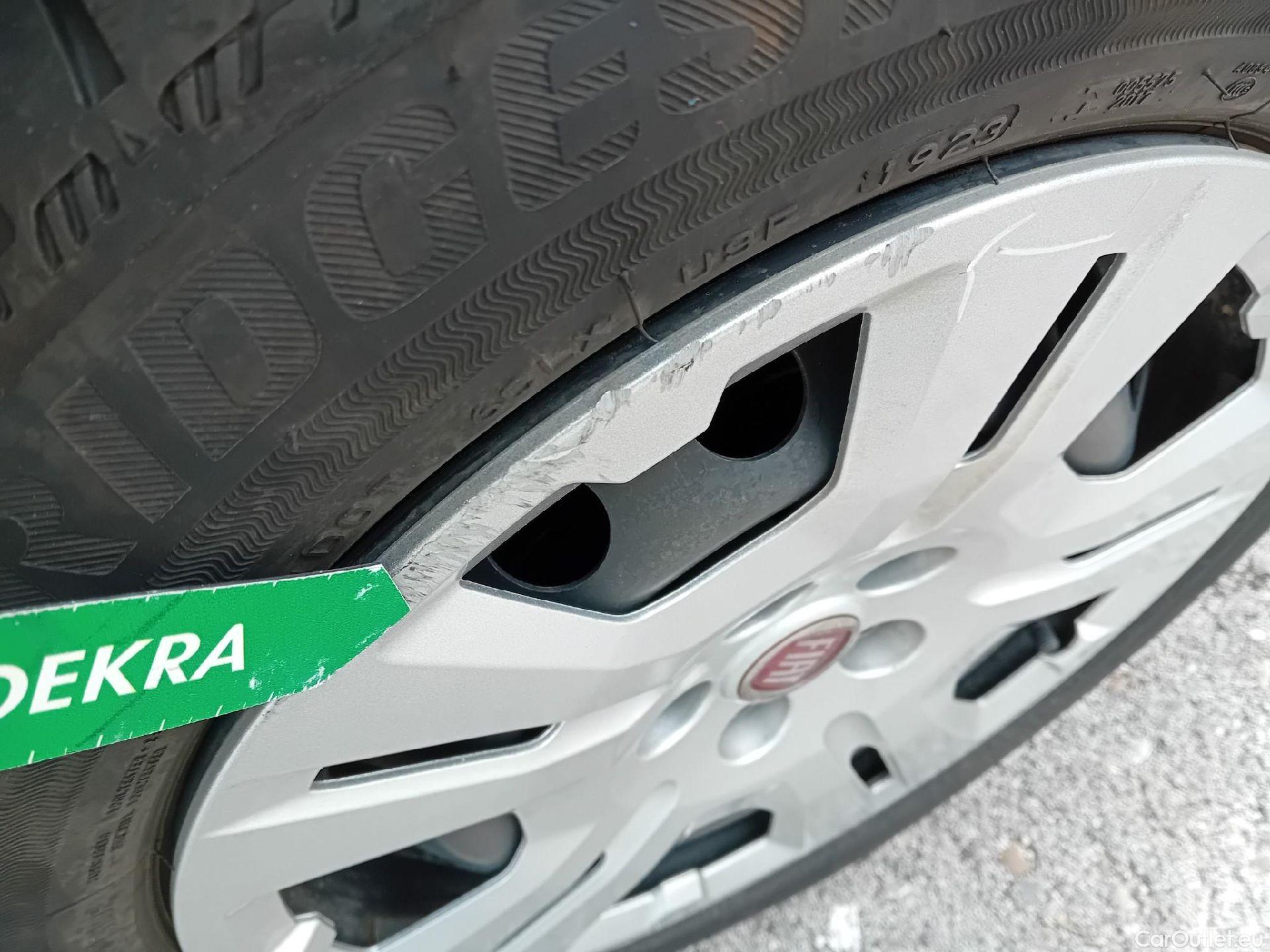  Fiat  Doblo FIAT Doblò Cargo/2015/4P/furgón derivado de turismo Cargo SX 1.6 Mjet 66kW (90CV) (AC) #17