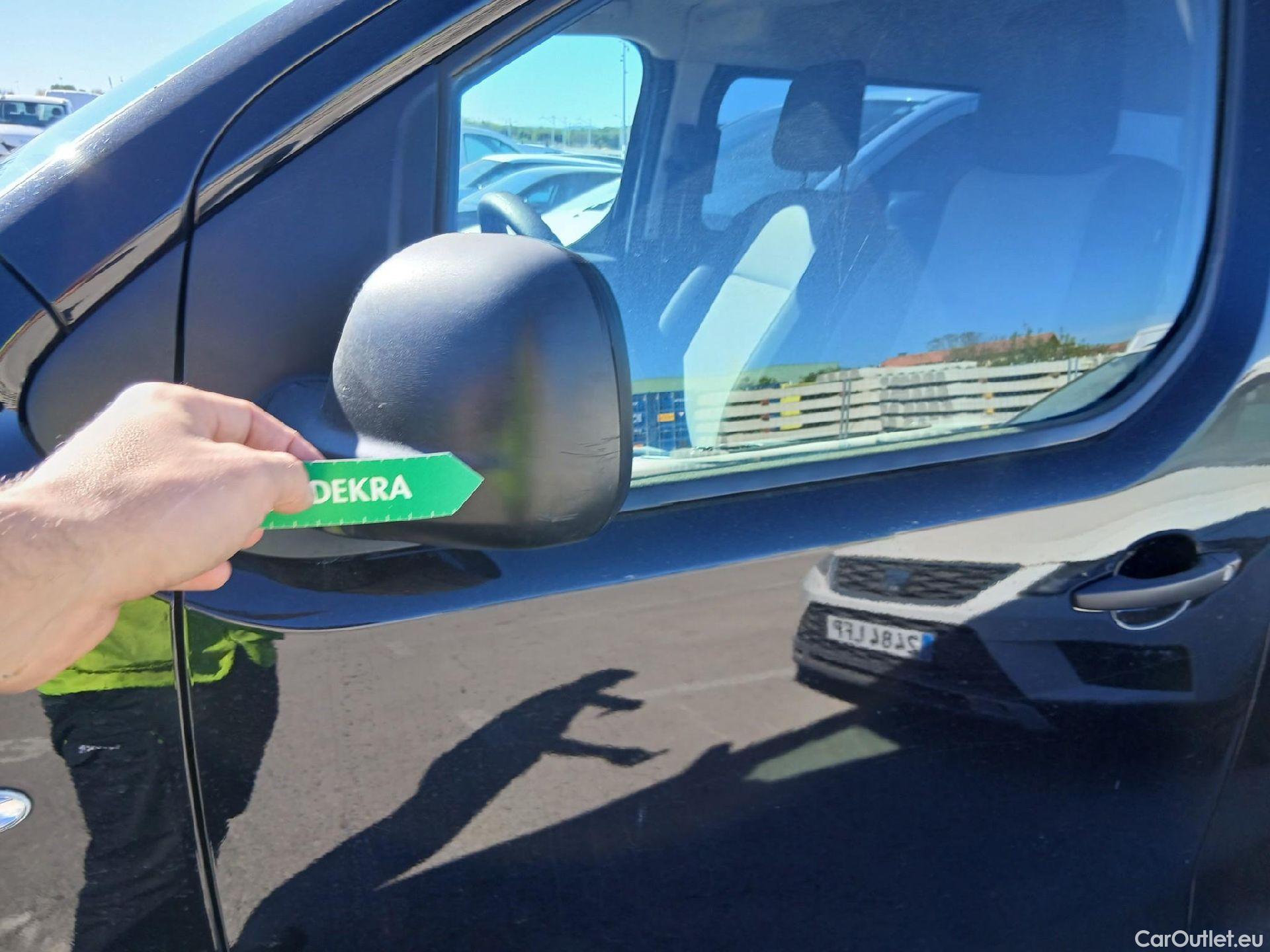  Opel  Vivaro OPEL  / 2019 / 4P / combi 1.5 Diésel 88kW (120CV) L Std Express #9