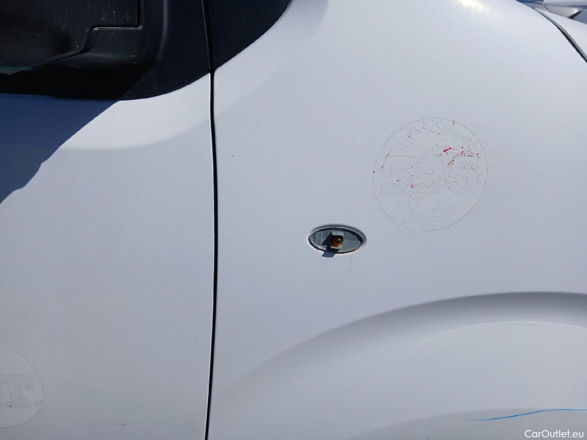  Toyota  Proace TOYOTA  / 2016 / 4P / furgón FU. MEDIO (L1) 2.0D 90kW COMFORT CARGA + #43