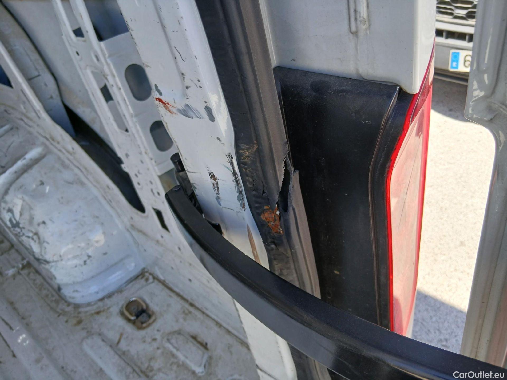  Volkswagen  Crafter  Furgón Furgón 35 BL TA FWD 2.0 TDI 140CV MT6 E6 #43