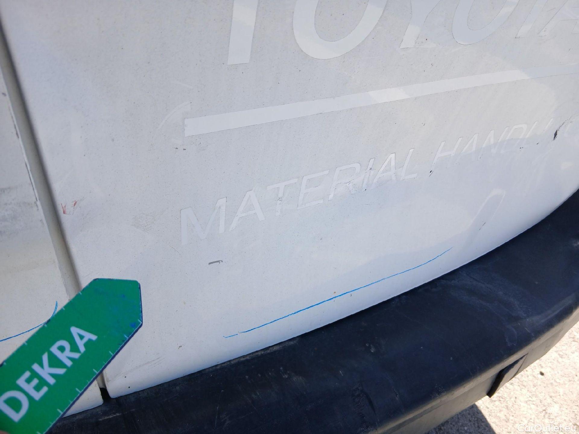  Toyota  Proace TOYOTA  / 2016 / 4P / furgón FU. MEDIO (L1) 2.0D 90kW COMFORT CARGA + #23