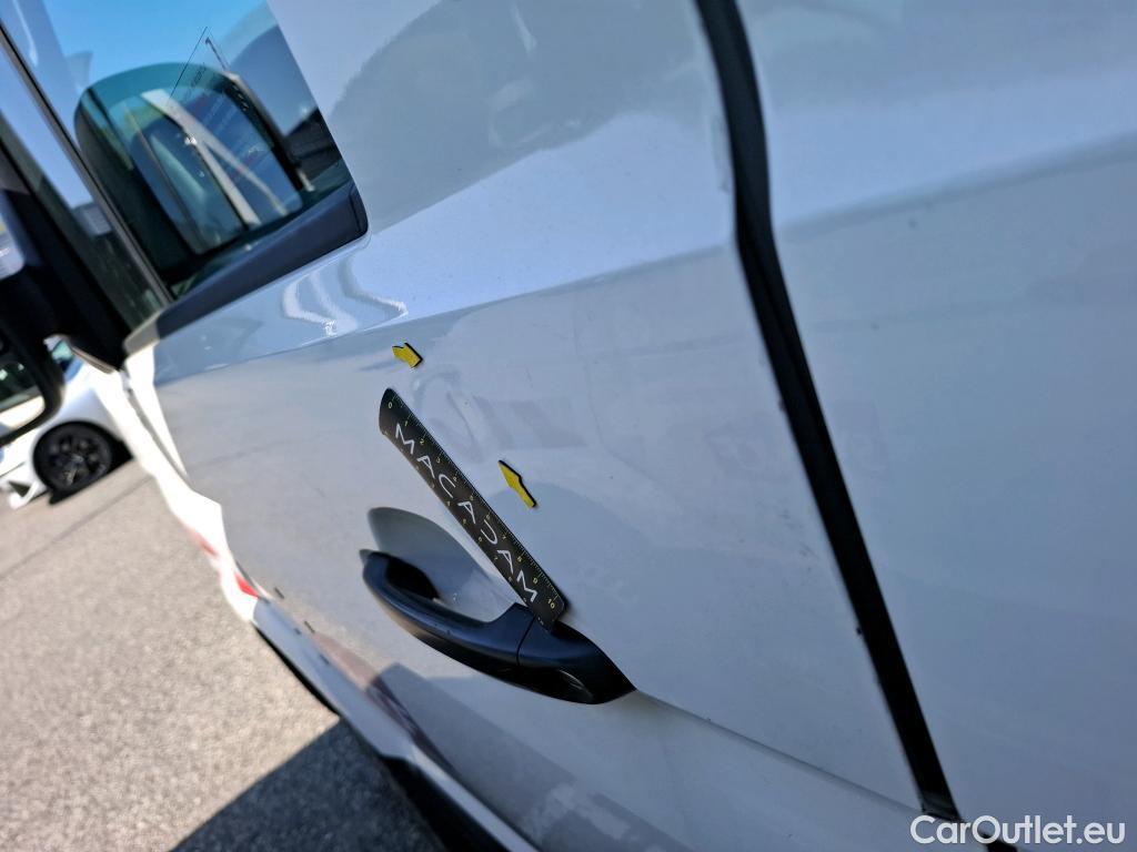  Volkswagen  Crafter VOLKSWAGEN  / 2017 / 4P / Fourgon tôlé 2.0 TDI 140 35 L4H3 Procab Business Line #29