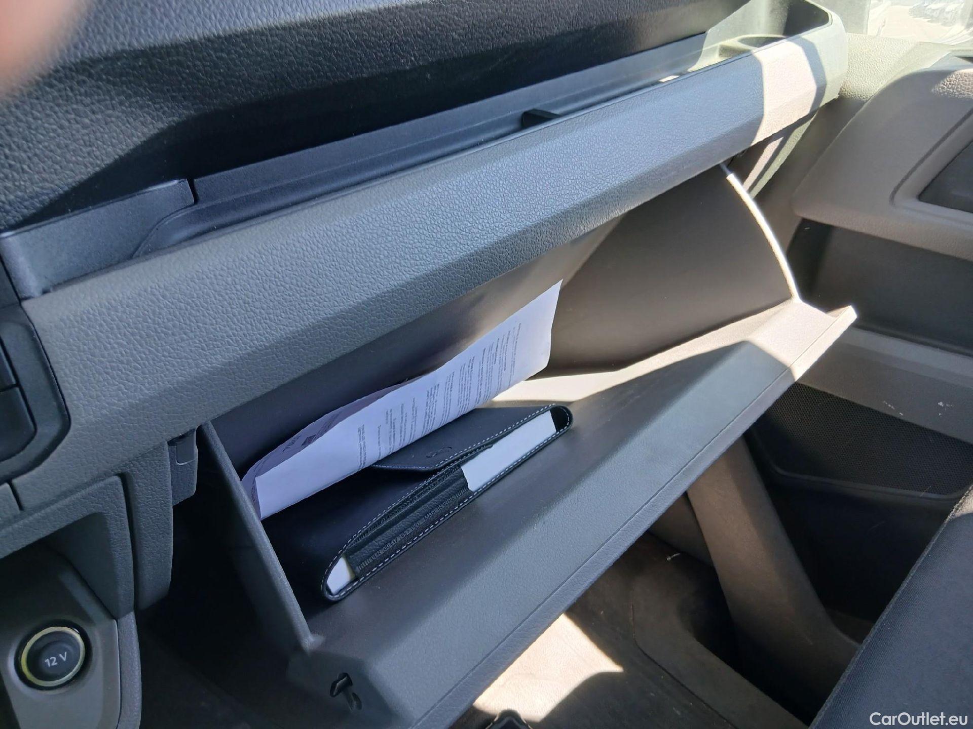  Volkswagen  Crafter  Furgón Furgón 35 BL TA FWD 2.0 TDI 140CV MT6 E6 #1