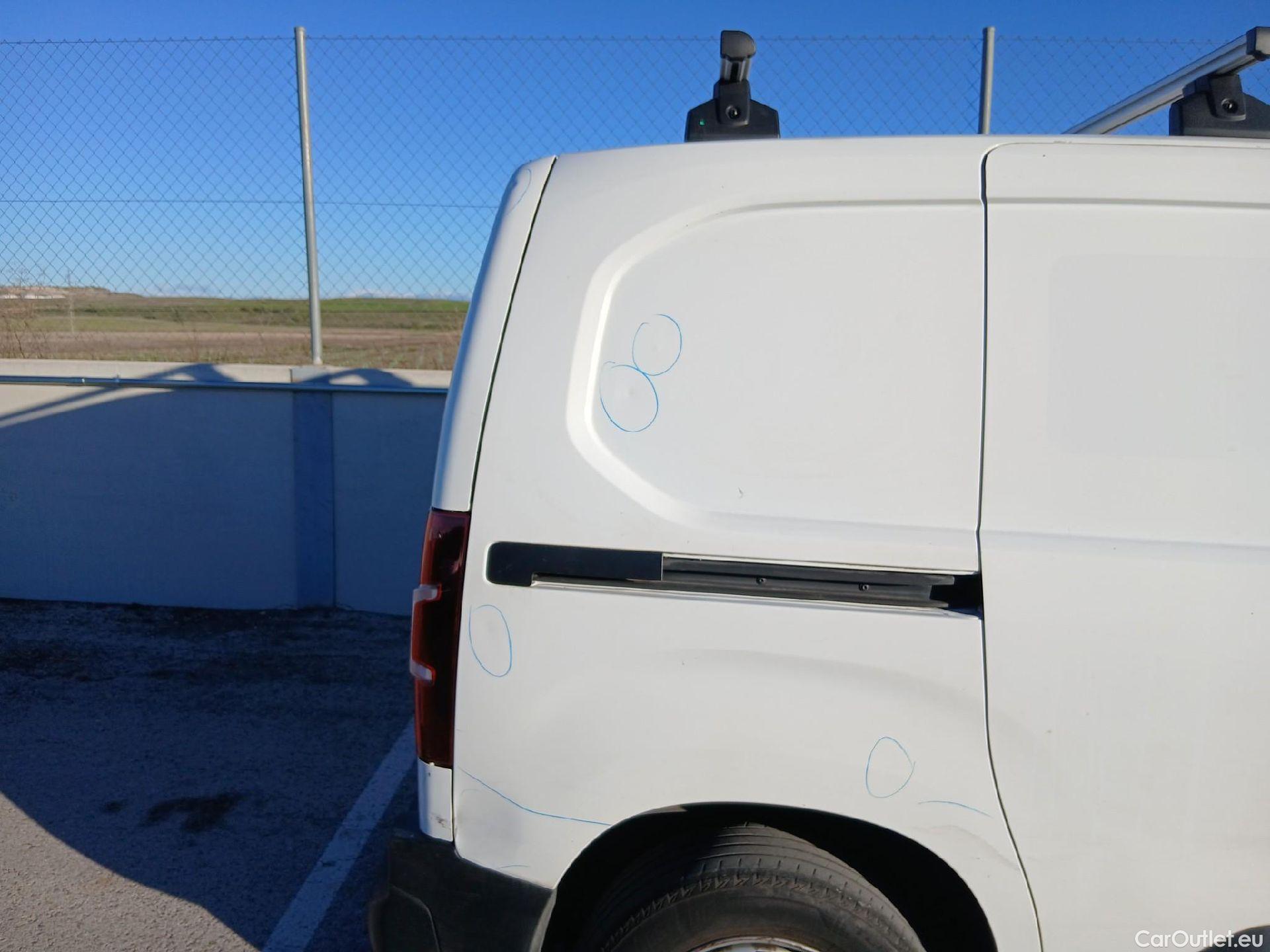  Toyota  Proace TOYOTA  City/2020/4P/furgón derivado de turismo 1.5D 56kW (75CV) GX 650kg Media #37