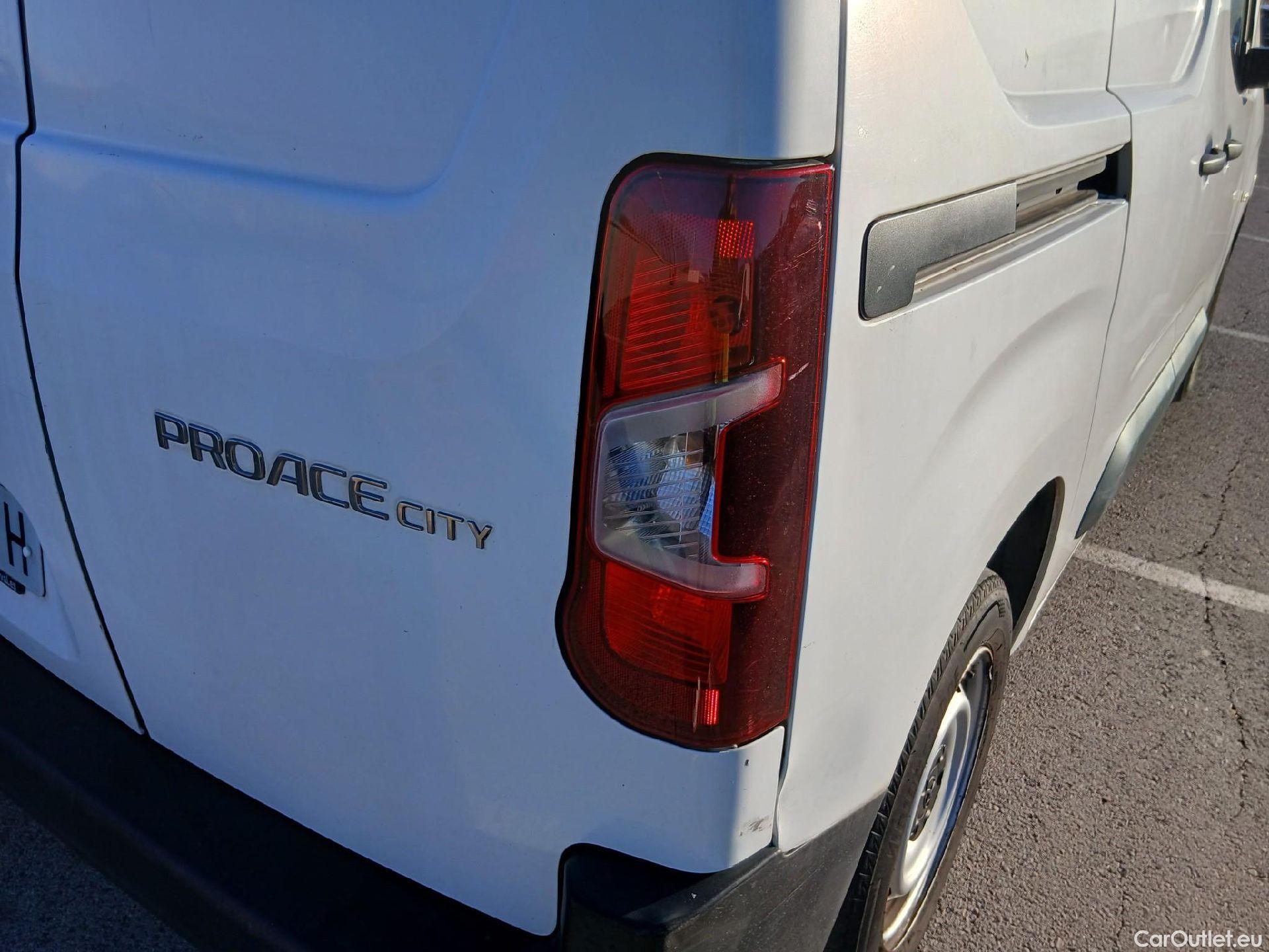  Toyota  Proace TOYOTA  City/2020/4P/furgón derivado de turismo 1.5D 56kW (75CV) GX 650kg Media #32