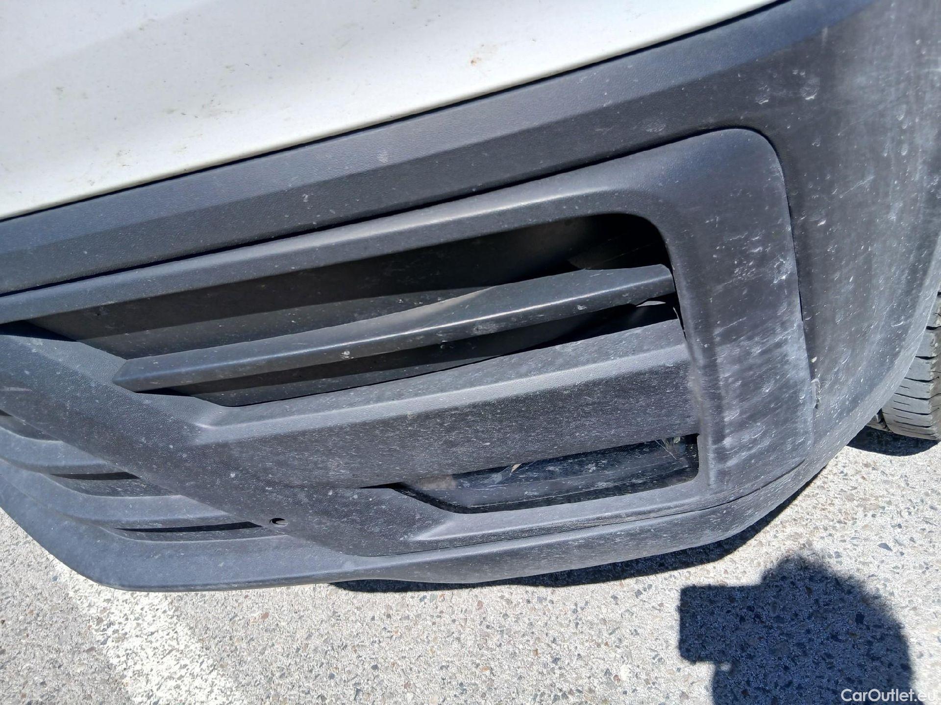  Volkswagen  Crafter  Furgón Furgón 35 BL TA FWD 2.0 TDI 140CV MT6 E6 #16