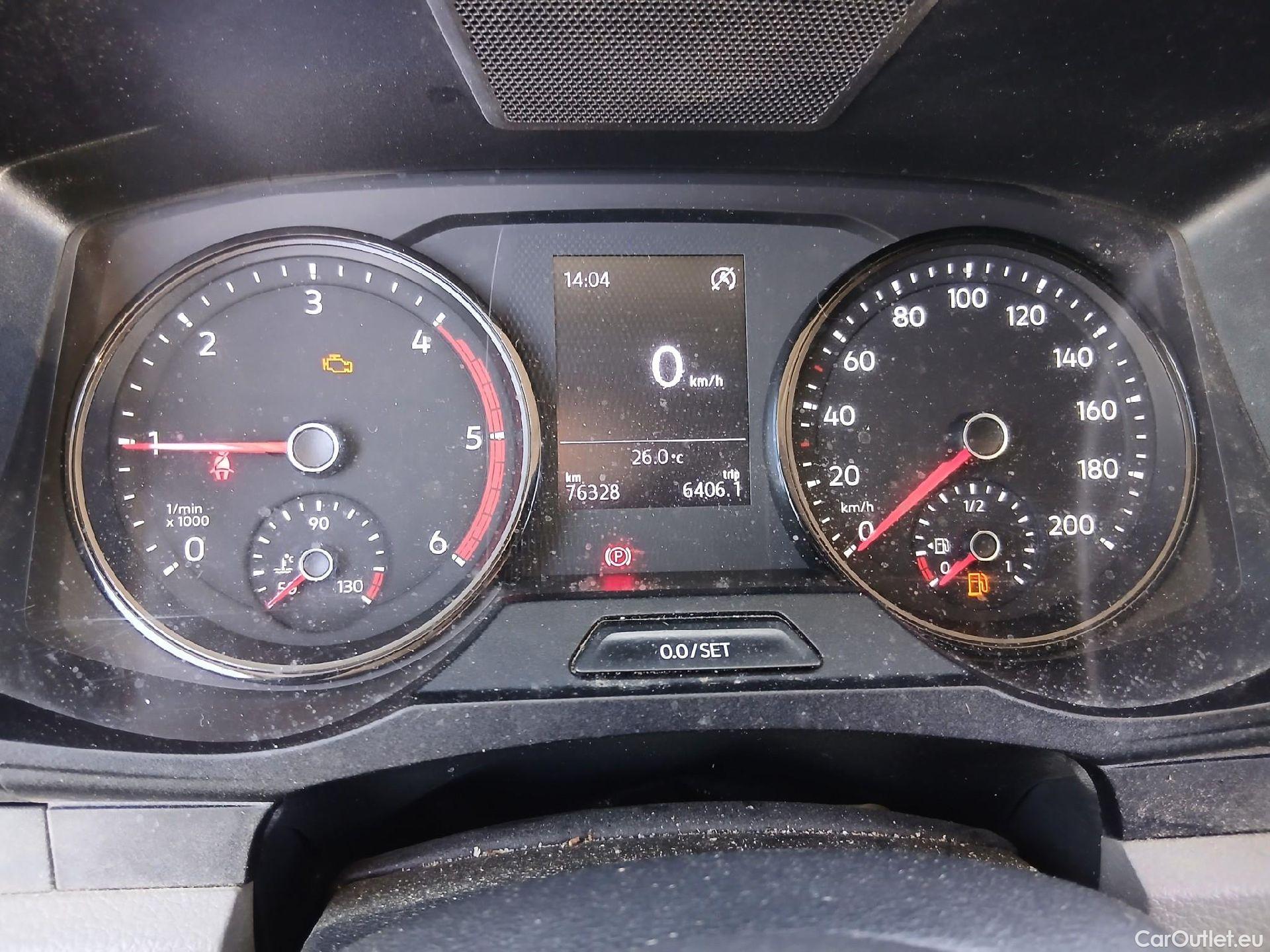  Volkswagen  Crafter  Furgón Furgón 35 BL TA FWD 2.0 TDI 140CV MT6 E6 #2