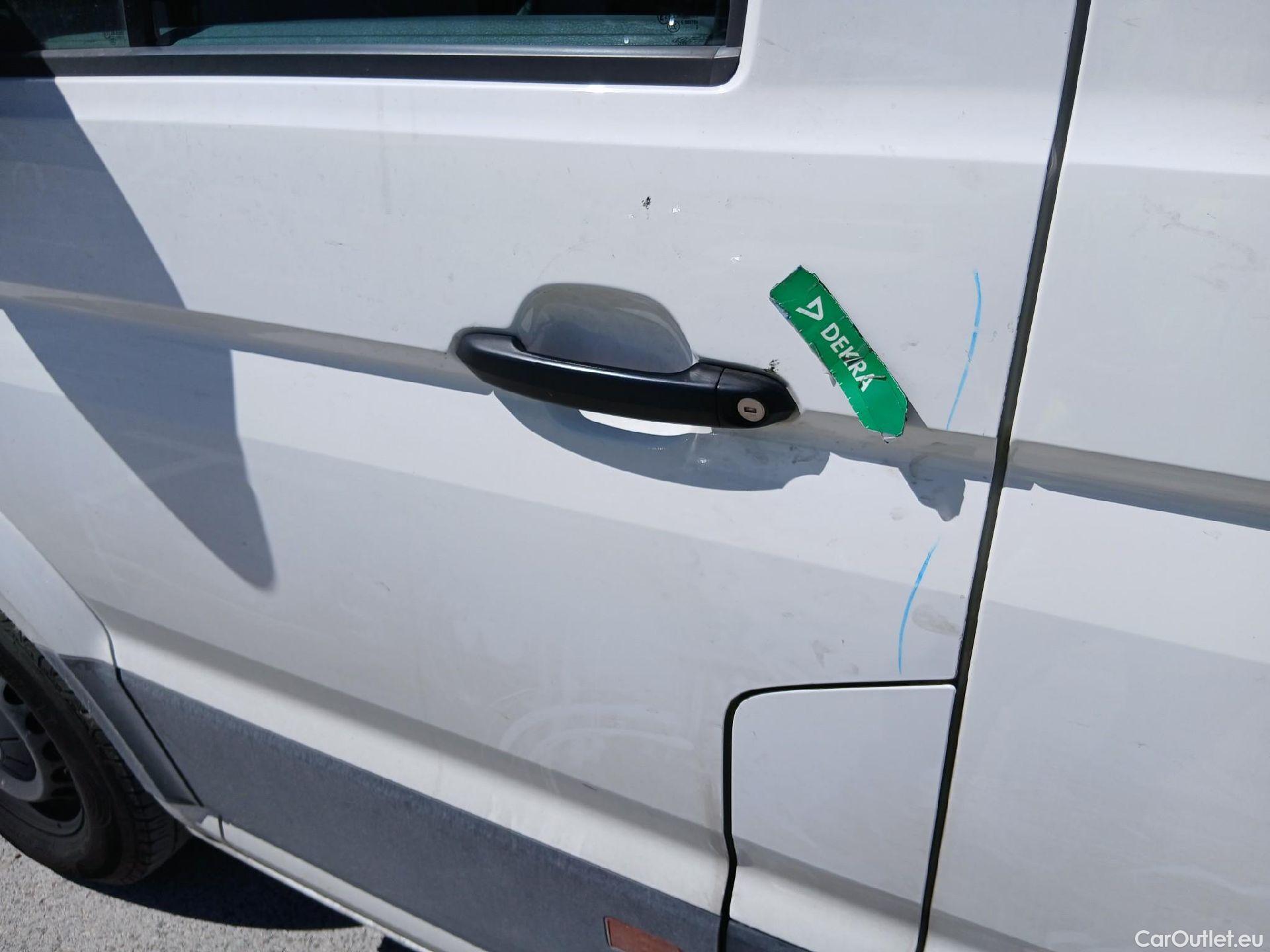  Volkswagen  Crafter  Furgón Furgón 35 BL TA FWD 2.0 TDI 140CV MT6 E6 #19