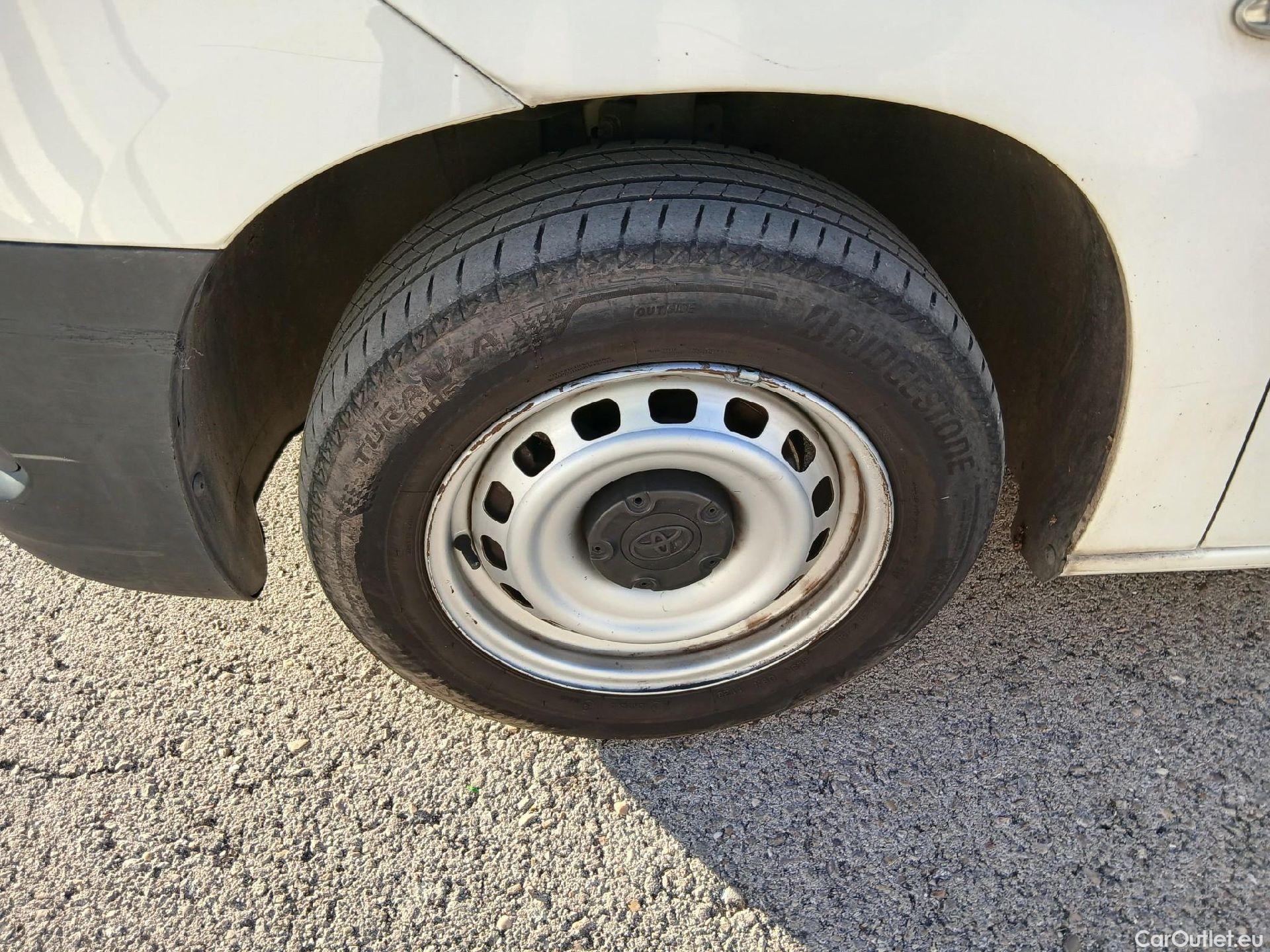  Toyota  Proace TOYOTA  City/2020/4P/furgón derivado de turismo 1.5D 56kW (75CV) GX 650kg Media #11