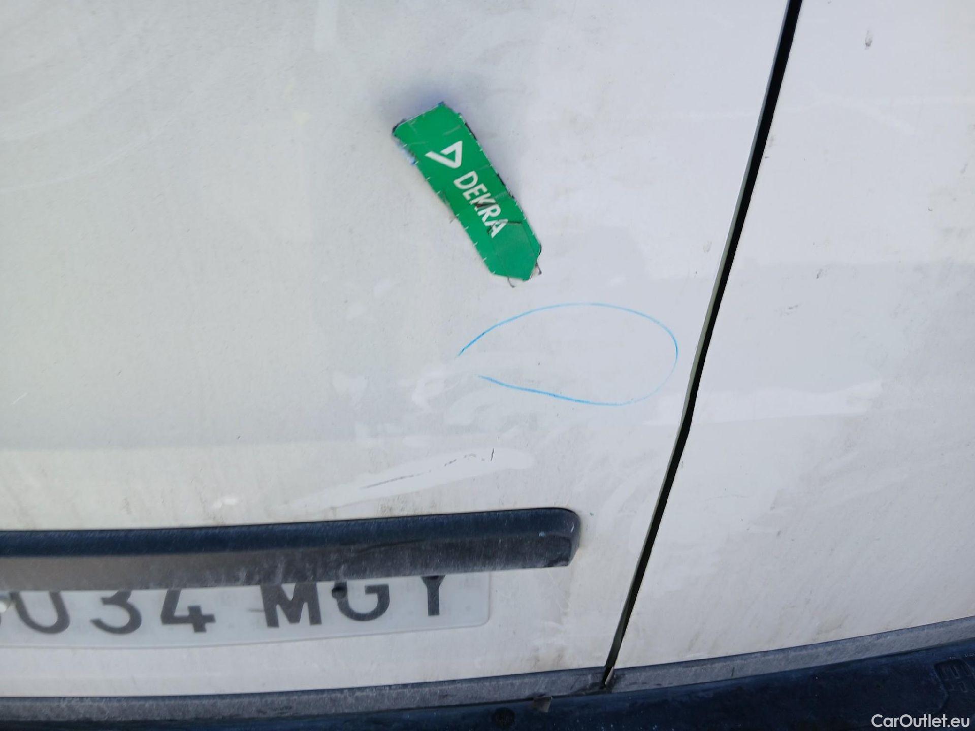  Volkswagen  Crafter  Furgón Furgón 35 BL TA FWD 2.0 TDI 140CV MT6 E6 #37