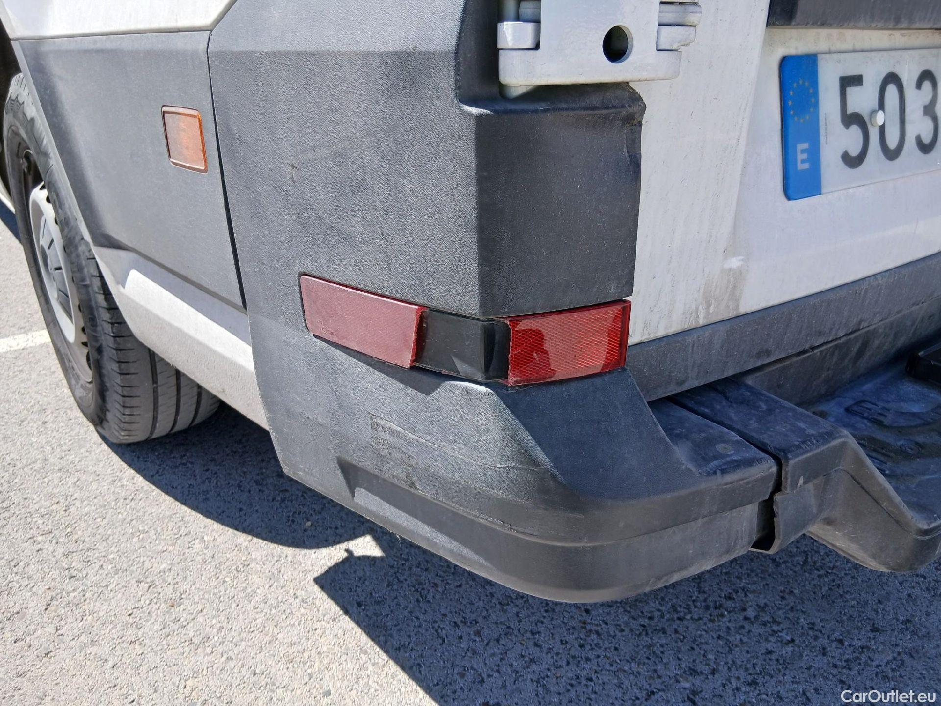  Volkswagen  Crafter  Furgón Furgón 35 BL TA FWD 2.0 TDI 140CV MT6 E6 #32