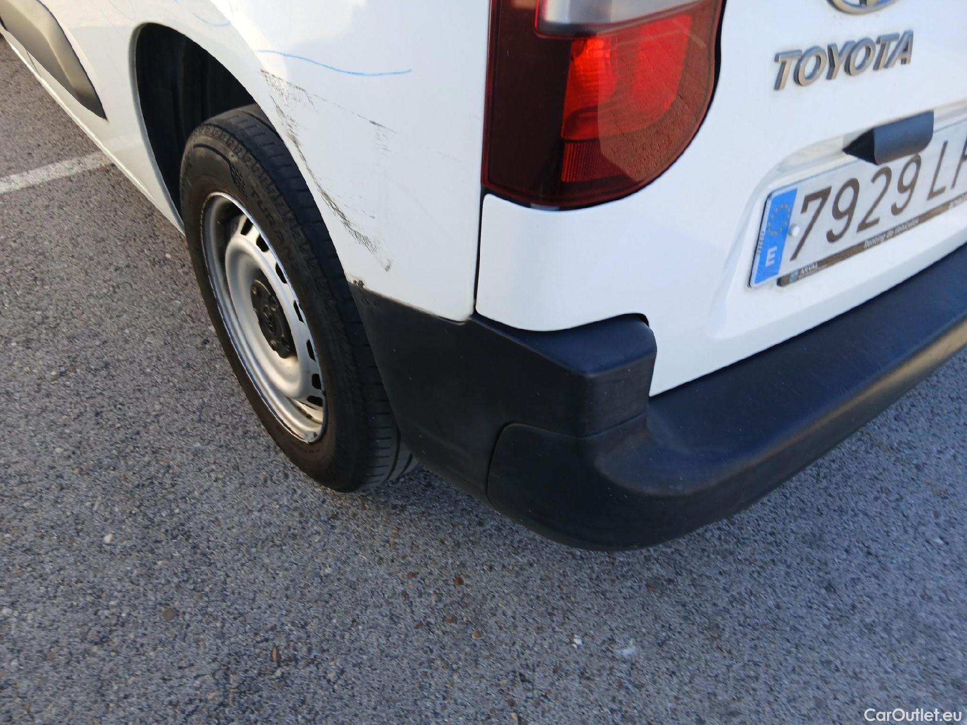  Toyota  Proace TOYOTA  City/2020/4P/furgón derivado de turismo 1.5D 56kW (75CV) GX 650kg Media #22