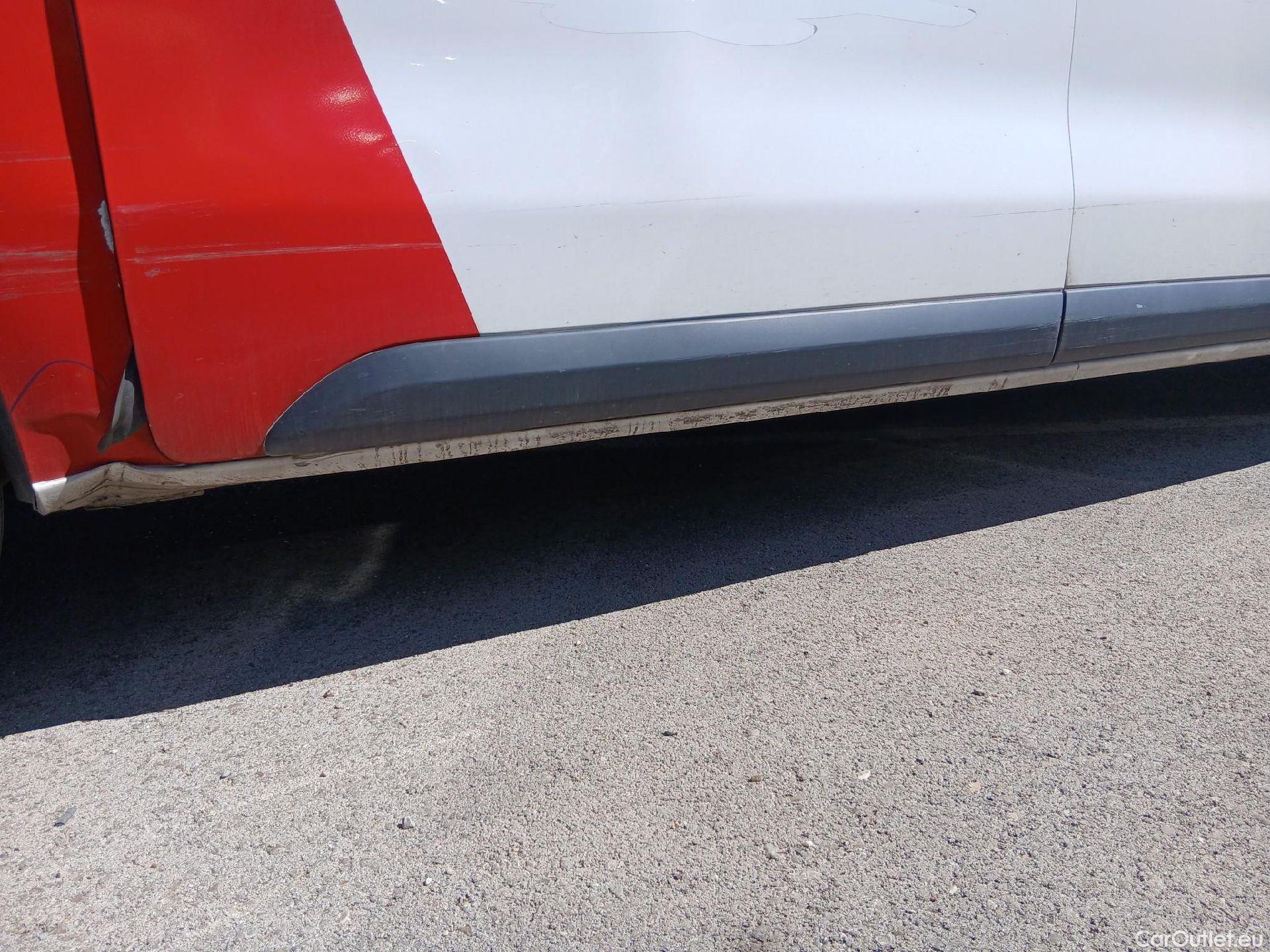  Toyota  Proace TOYOTA  / 2016 / 4P / furgón FU. MEDIO (L1) 2.0D 90kW COMFORT CARGA + #28