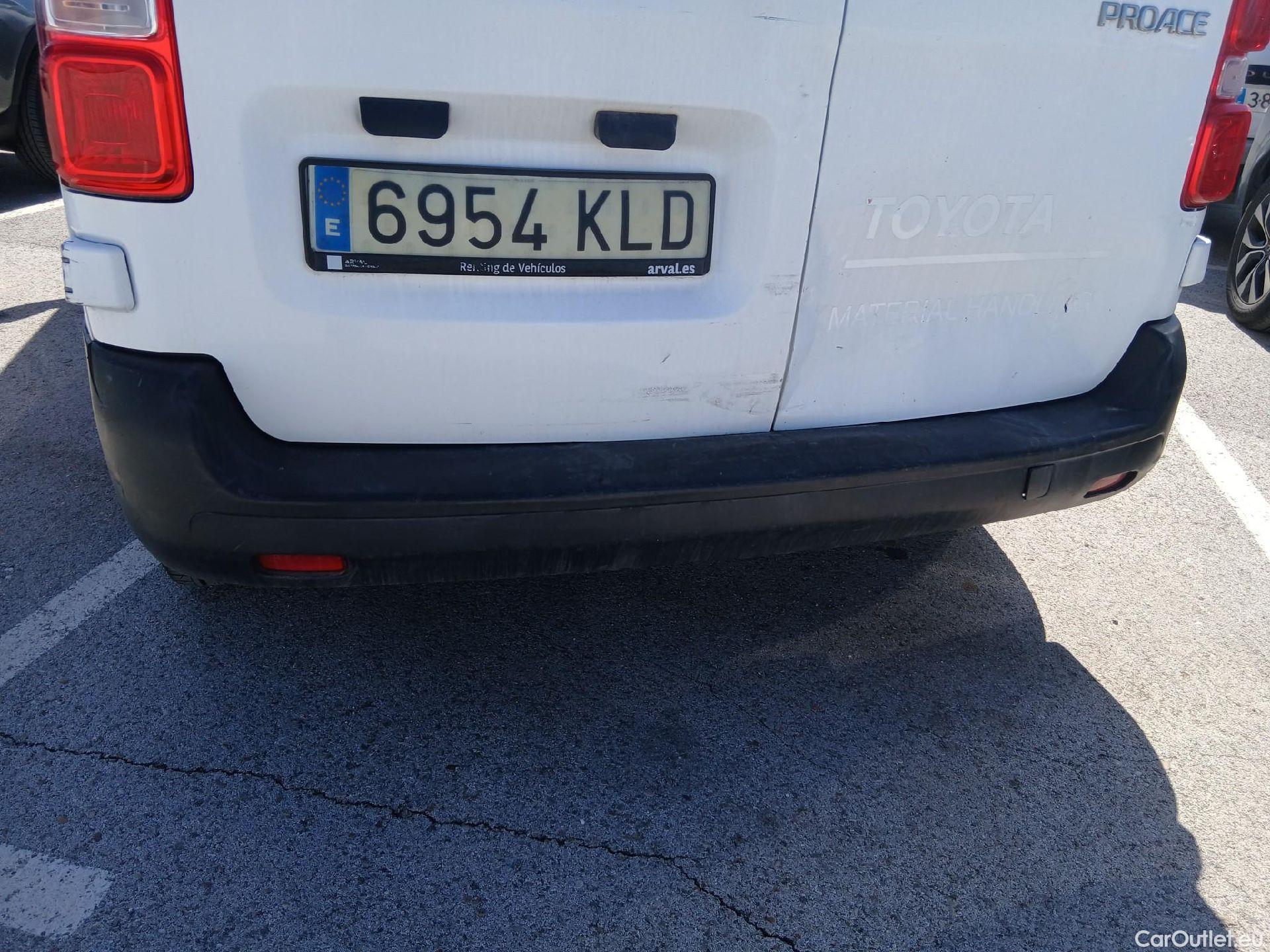  Toyota  Proace TOYOTA  / 2016 / 4P / furgón FU. MEDIO (L1) 2.0D 90kW COMFORT CARGA + #16