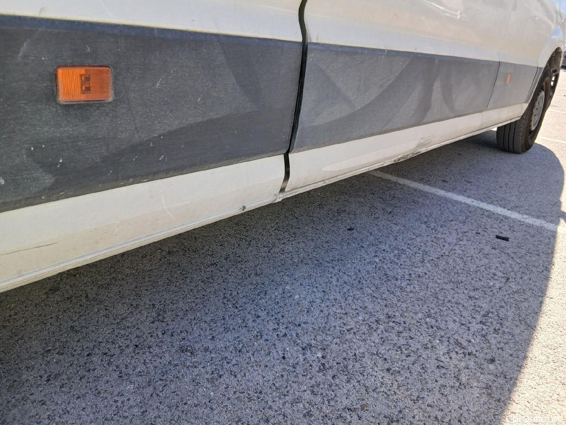  Volkswagen  Crafter  Furgón Furgón 35 BL TA FWD 2.0 TDI 140CV MT6 E6 #57