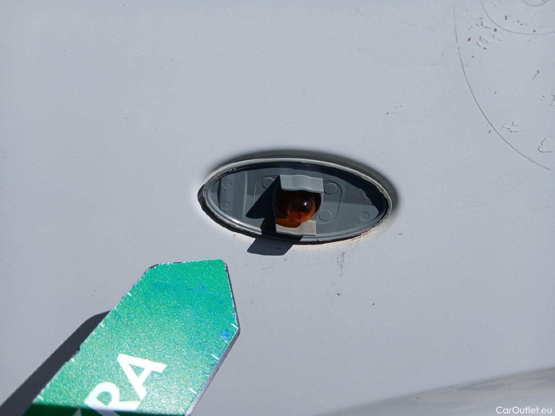  Toyota  Proace TOYOTA  / 2016 / 4P / furgón FU. MEDIO (L1) 2.0D 90kW COMFORT CARGA + #42