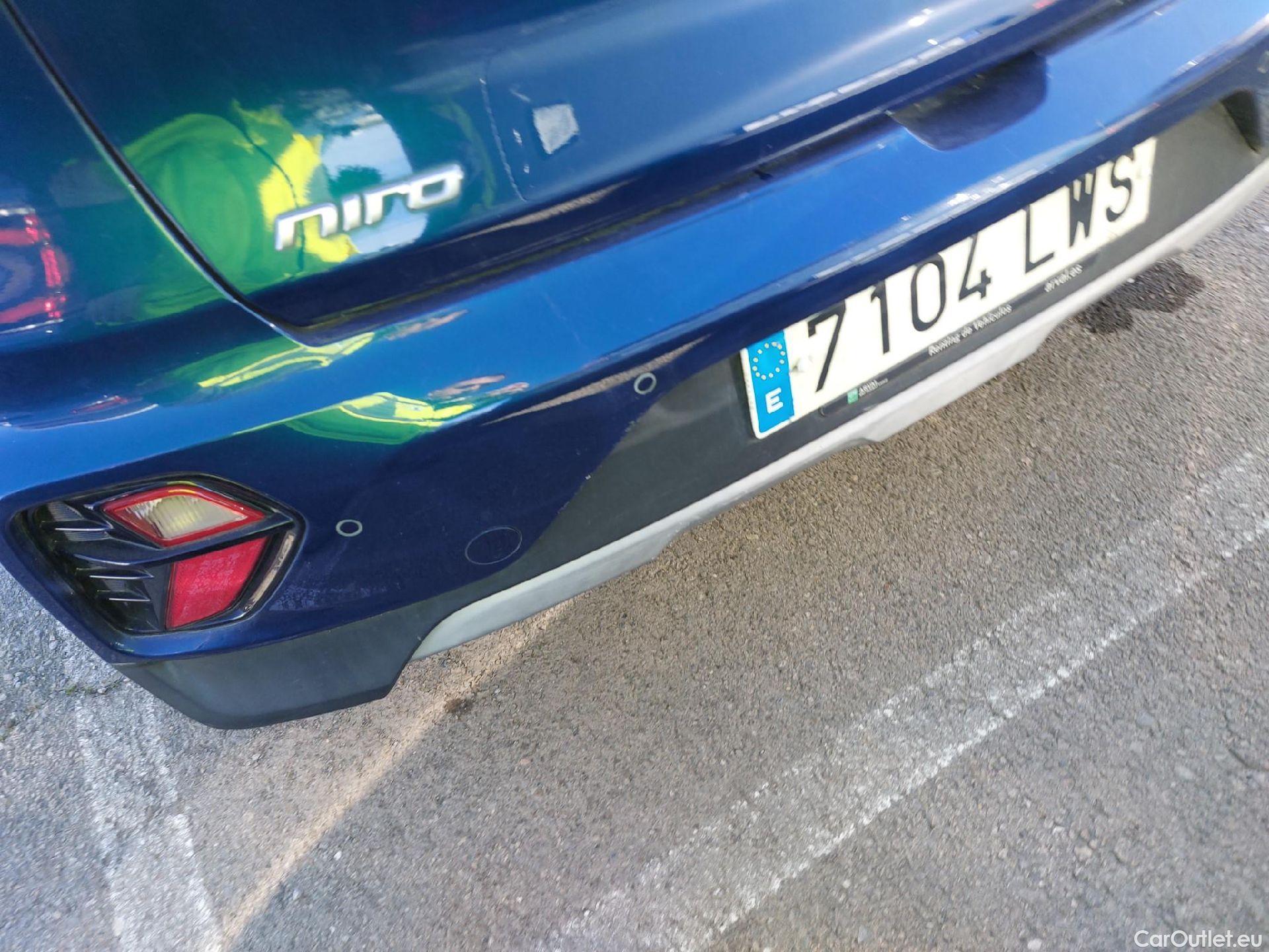  KIA  Niro KIA  / 2019 / 5P / crossover 1.6 GDi HEV 104kW (141CV) Drive #11