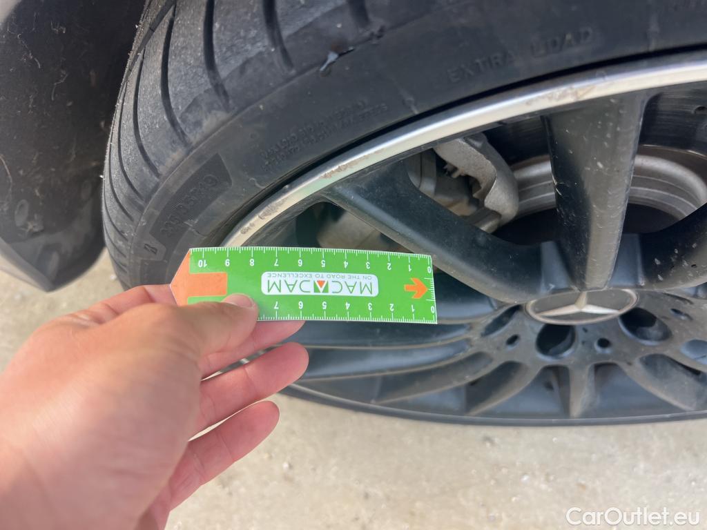  Mercedes  A-Klasse MERCEDES-BENZ Clase A / 2018 / 5P / berlina con portón Mercedes-AMG A 35 4MATIC+ #8