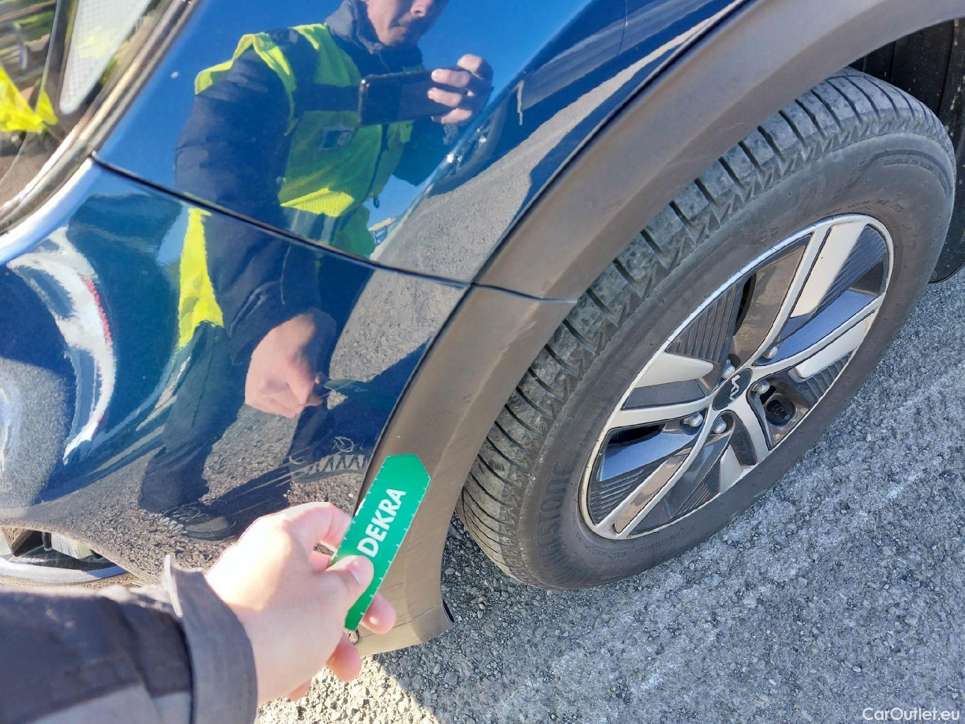  KIA  Niro KIA  / 2019 / 5P / crossover 1.6 GDi HEV 104kW (141CV) Drive #3