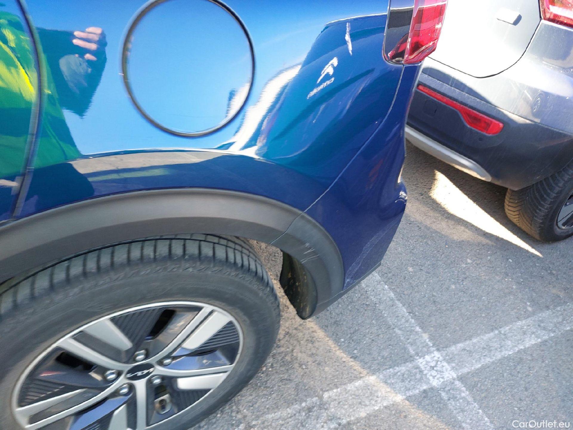  KIA  Niro KIA  / 2019 / 5P / crossover 1.6 GDi HEV 104kW (141CV) Drive #9