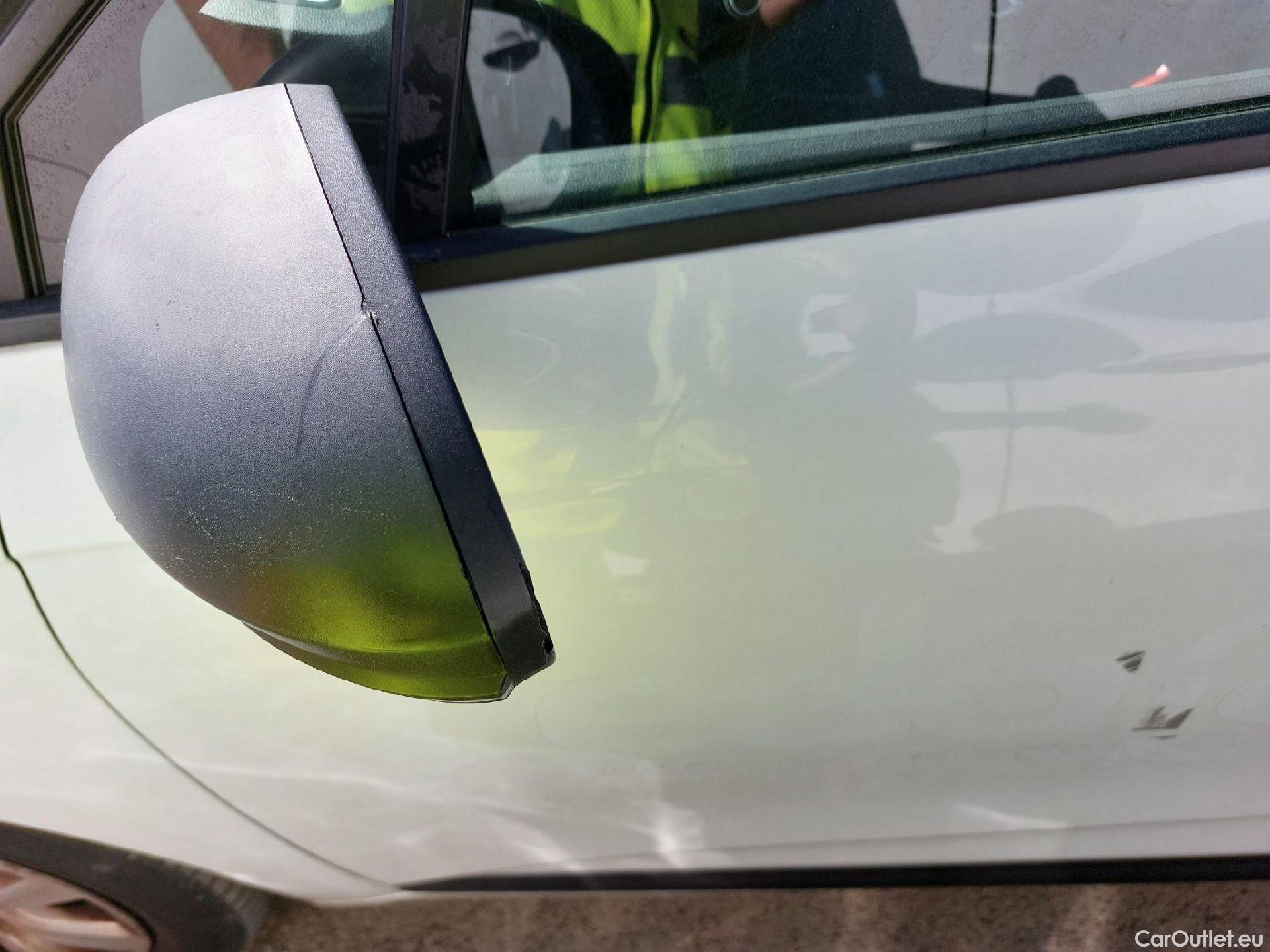  Renault  Clio RENAULT  / 2019 / 5P / berlina con portón Business Blue dCi 63 kW (85CV) #12