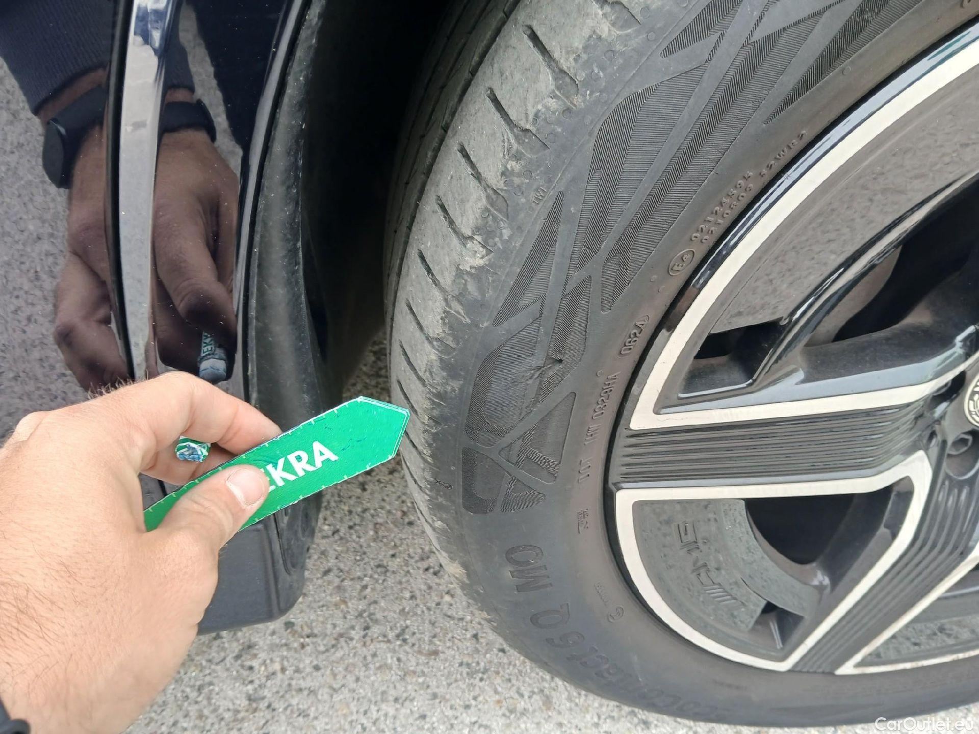  Mercedes  GLC MERCEDES-BENZ  / 2022 / 5P / todoterreno  200 4MATIC #30