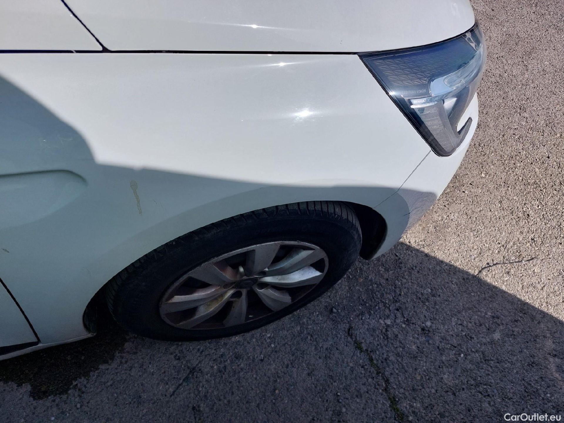  Renault  Clio RENAULT  / 2019 / 5P / berlina con portón Business Blue dCi 63 kW (85CV) #30