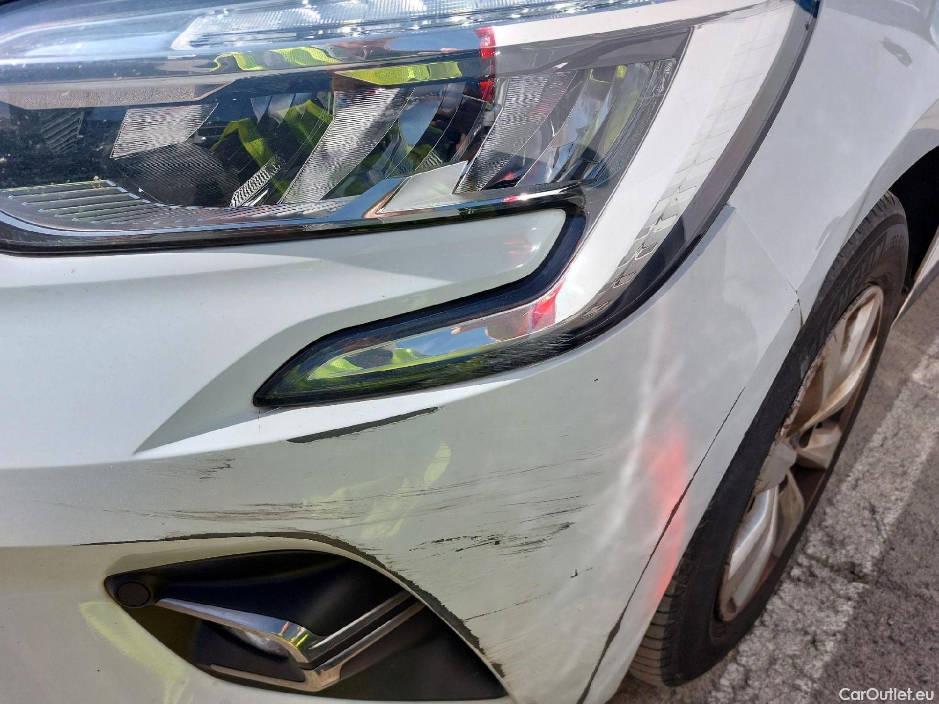  Renault  Clio RENAULT  / 2019 / 5P / berlina con portón Business Blue dCi 63 kW (85CV) #3