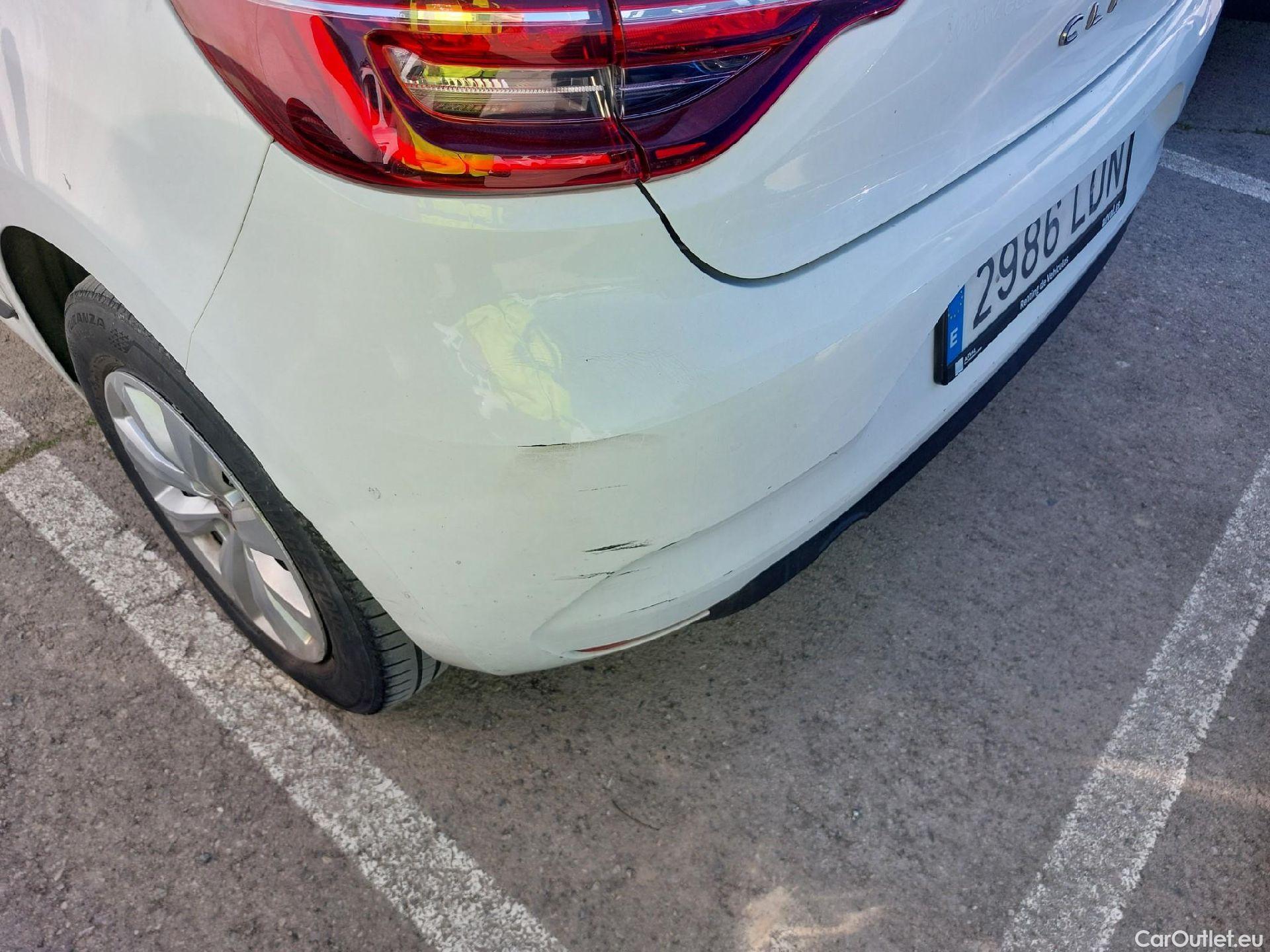  Renault  Clio RENAULT  / 2019 / 5P / berlina con portón Business Blue dCi 63 kW (85CV) #17