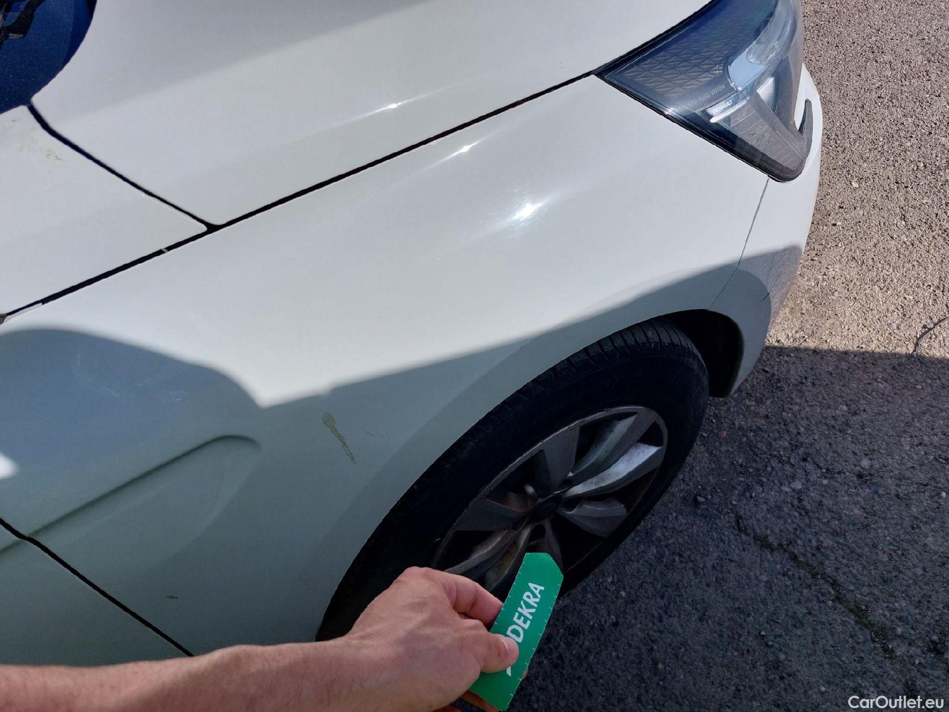  Renault  Clio RENAULT  / 2019 / 5P / berlina con portón Business Blue dCi 63 kW (85CV) #29