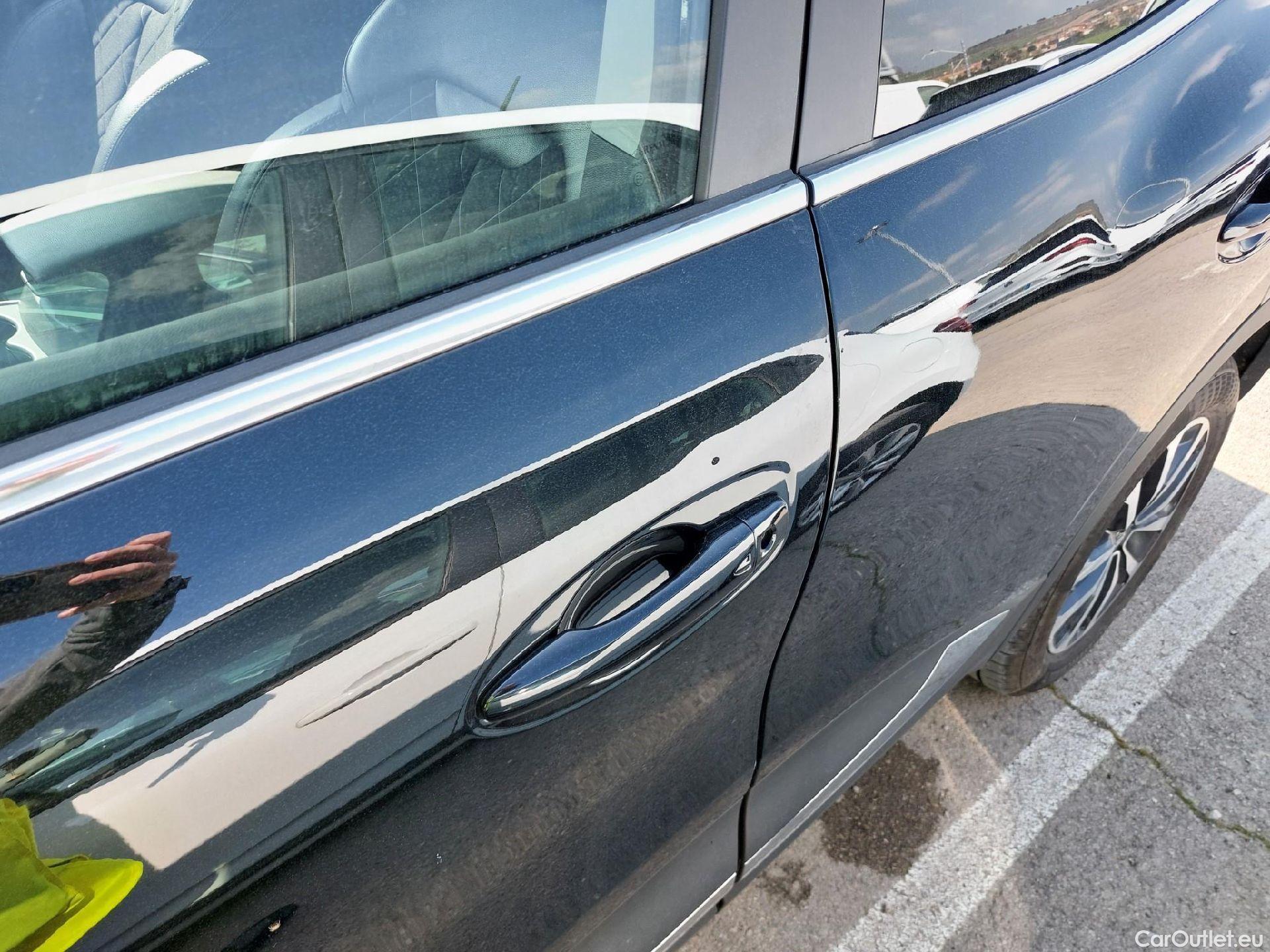  Renault  Kadjar RENAULT  / 2019 / 5P / crossover Zen GPF TCe 103kW (140CV) EDC (AC) #7