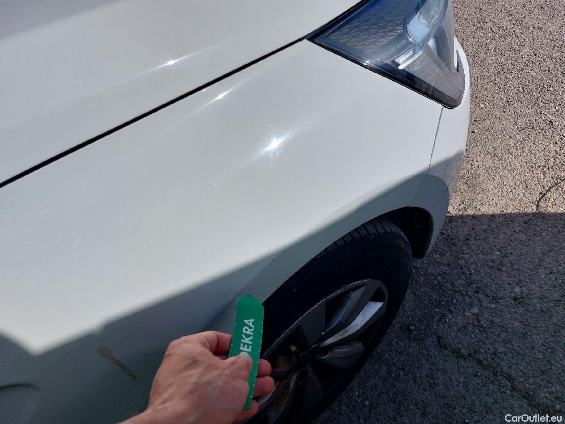  Renault  Clio RENAULT  / 2019 / 5P / berlina con portón Business Blue dCi 63 kW (85CV) #32